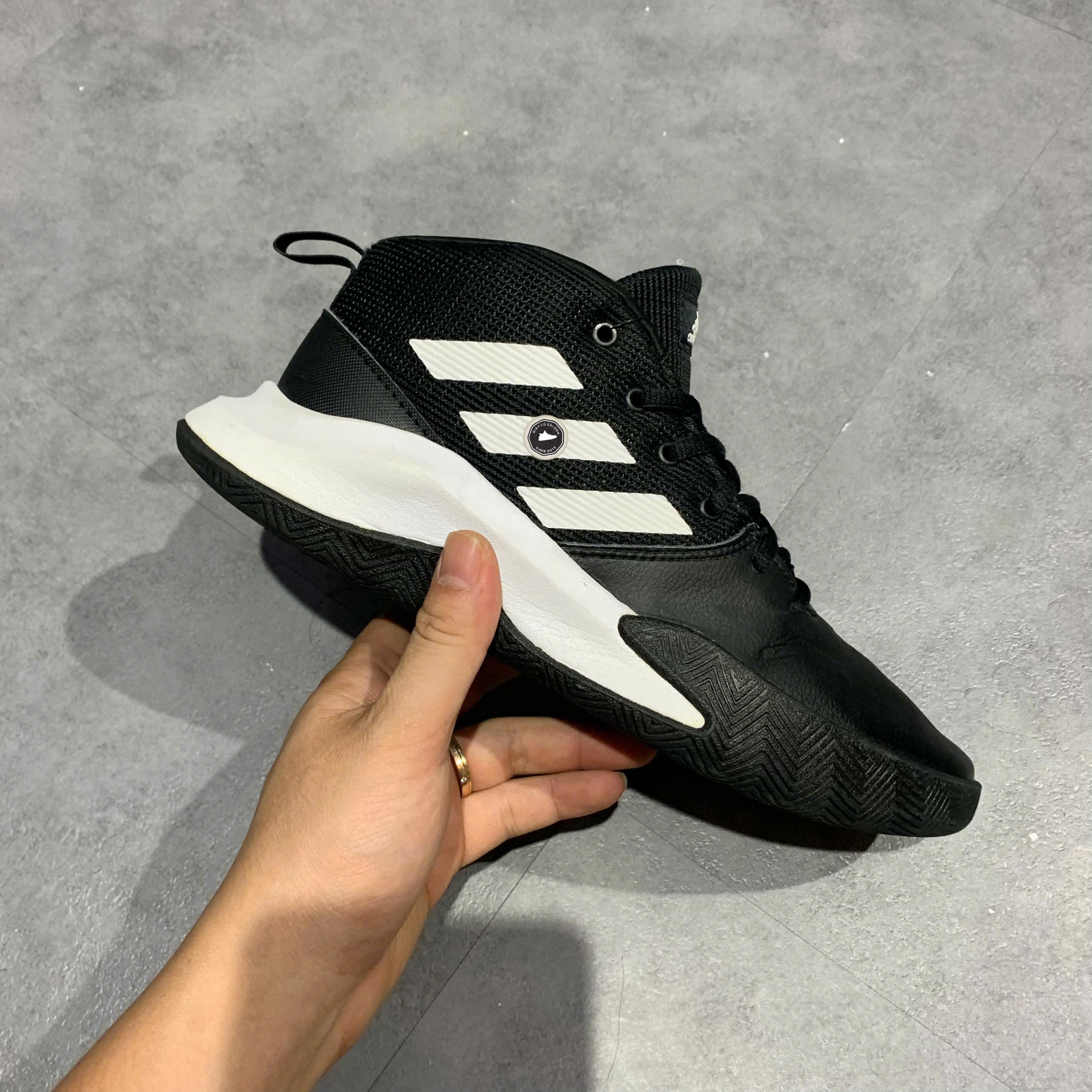 Adidas OwnTheGame K Wide J Black FV9451 SIZE 38 GIÀY 2HAND CHÍNH HÃNG PVN20889