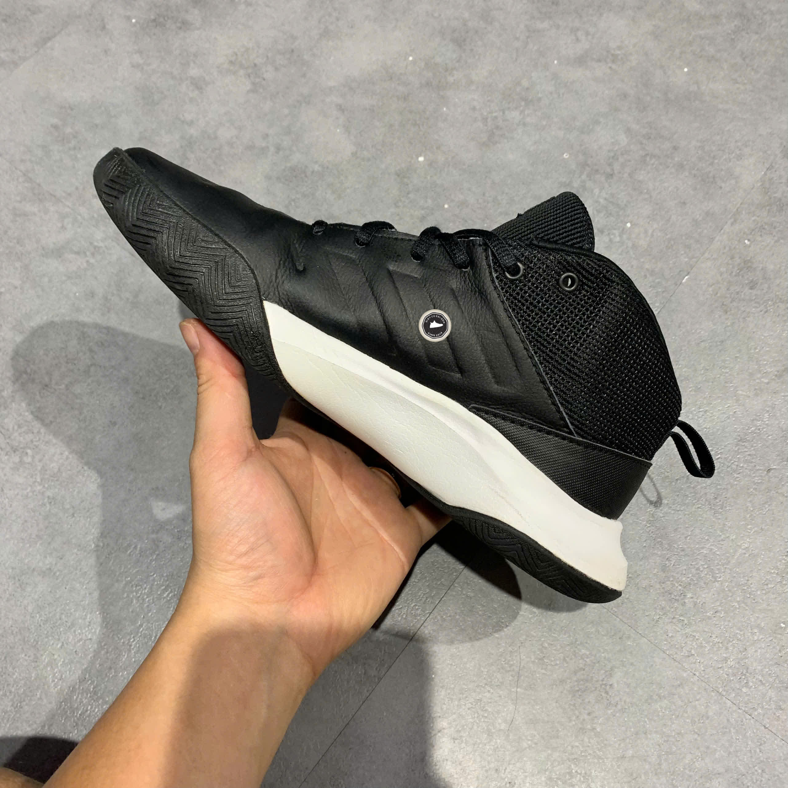 Adidas OwnTheGame K Wide J Black FV9451 SIZE 38 GIÀY 2HAND CHÍNH HÃNG PVN20889