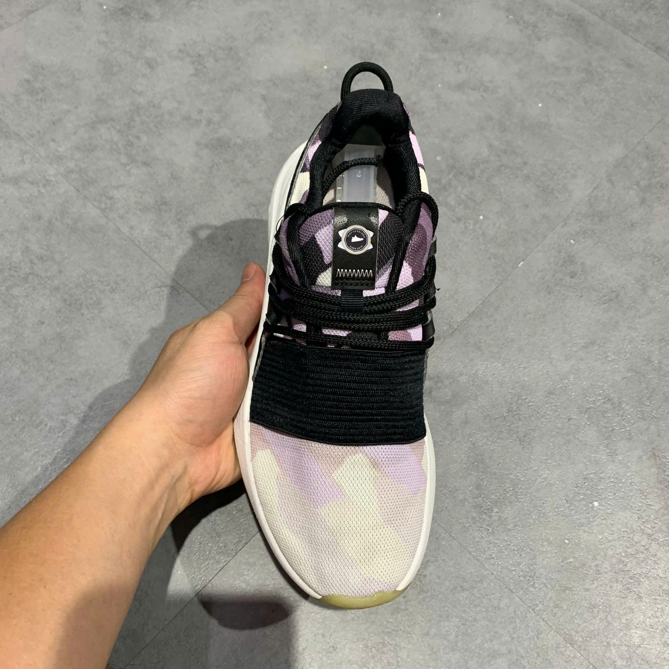 Under Armour Wmns Charged Breathe 'International Women's Day' 3023668 102 SIZE 38.5 GIÀY 2HAND CHÍNH HÃNG PVN20861