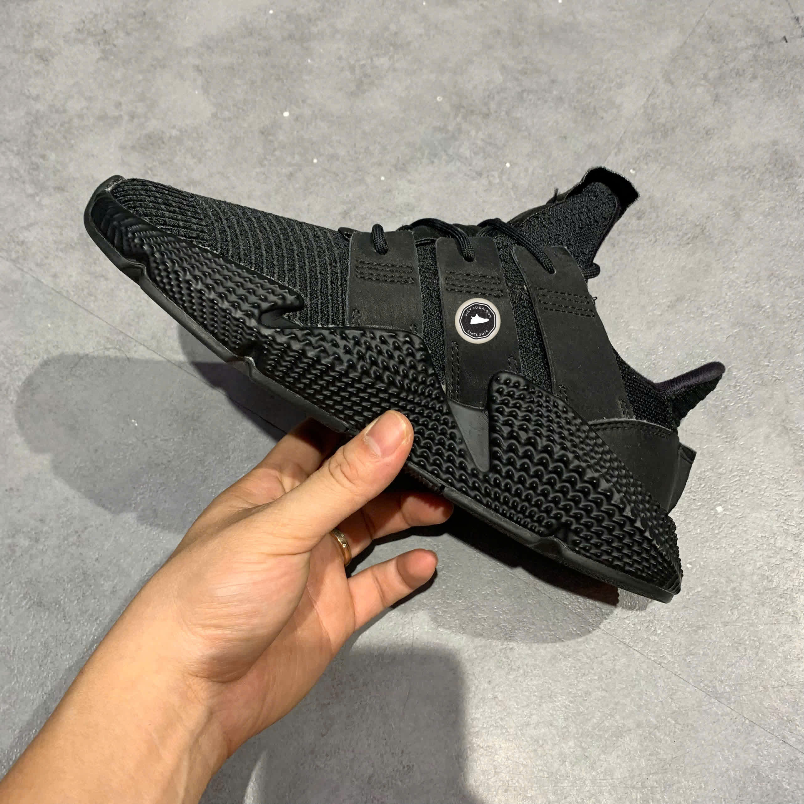 ADIDAS PROPHERE CORE BLACK CG6988 SIZE 37 1/3 GIÀY 2HAND CHÍNH HÃNG PVN20848
