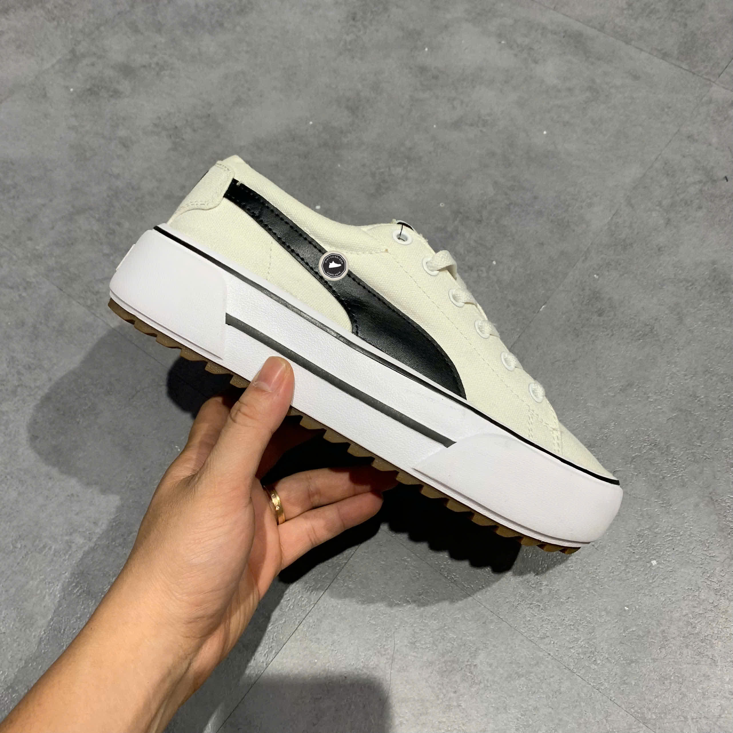 PUMA Kaia Platform 'White Black' 383804-01 SIZE 38 GIÀY 2HAND CHÍNH HÃNG PVN20844