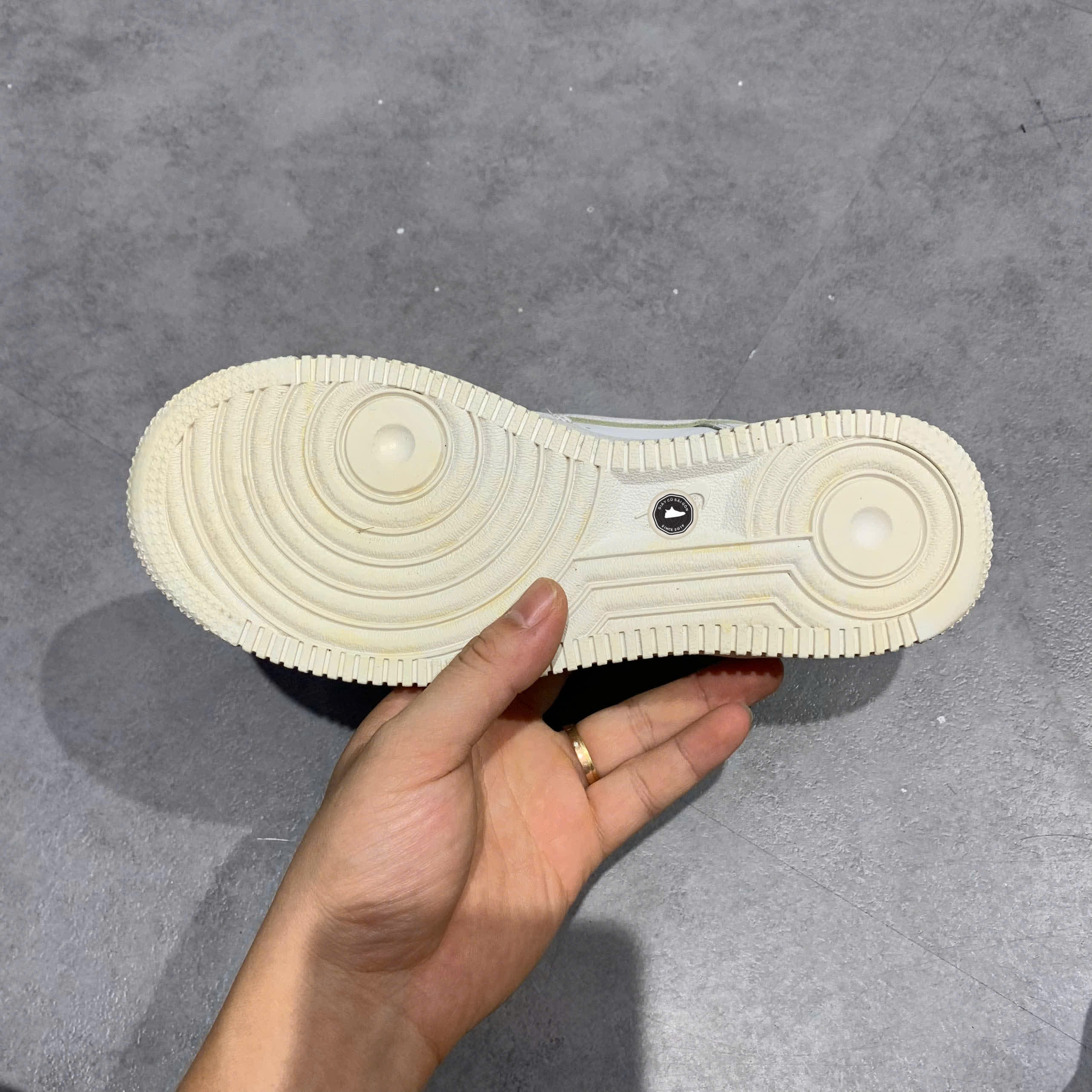 Nike Air Force 1 LE GS 'Triple White' DH2920 111 SIZE 36.5 GIÀY 2HAND CHÍNH HÃNG PVN20697