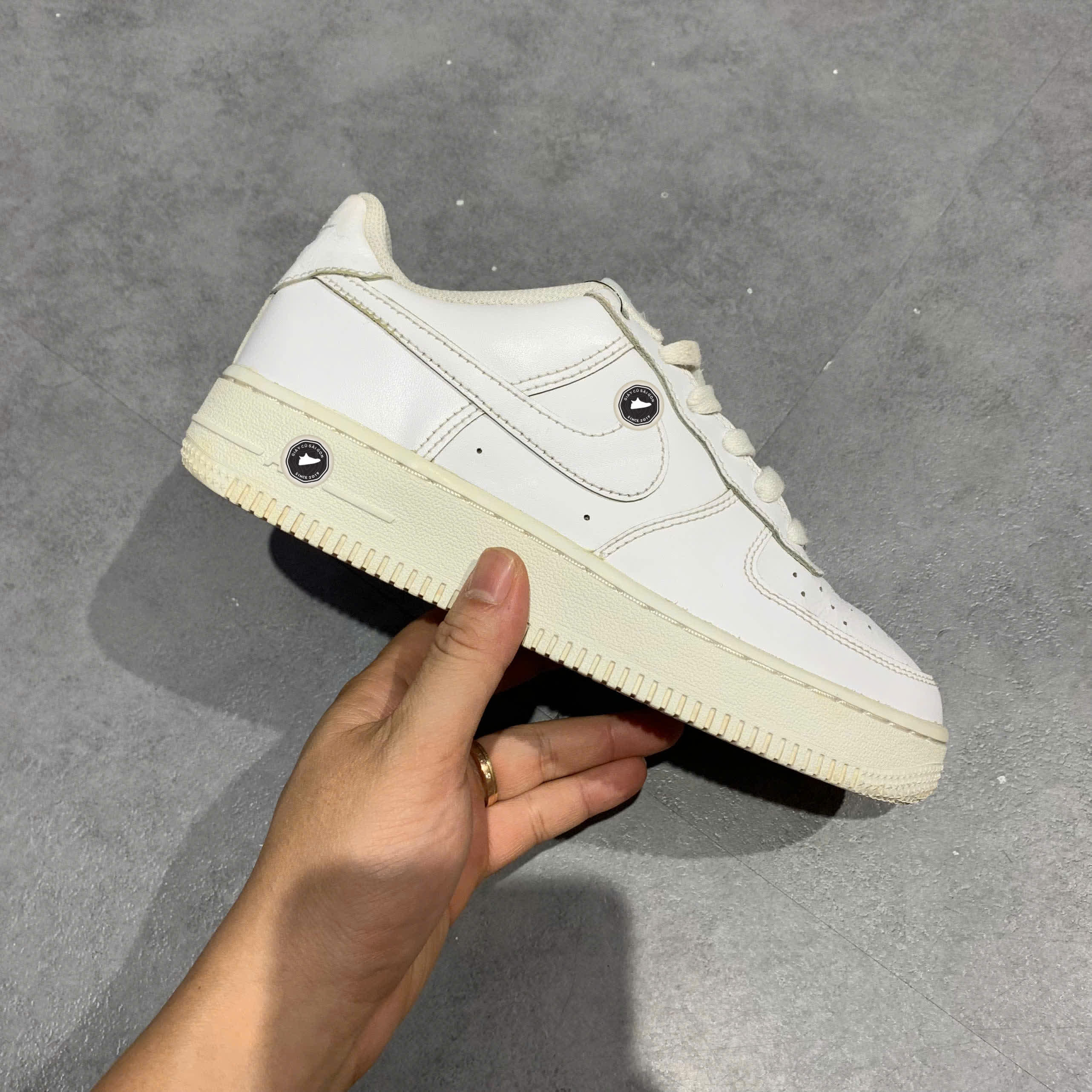 Nike Air Force 1 LE GS 'Triple White' DH2920 111 SIZE 36.5 GIÀY 2HAND CHÍNH HÃNG PVN20697