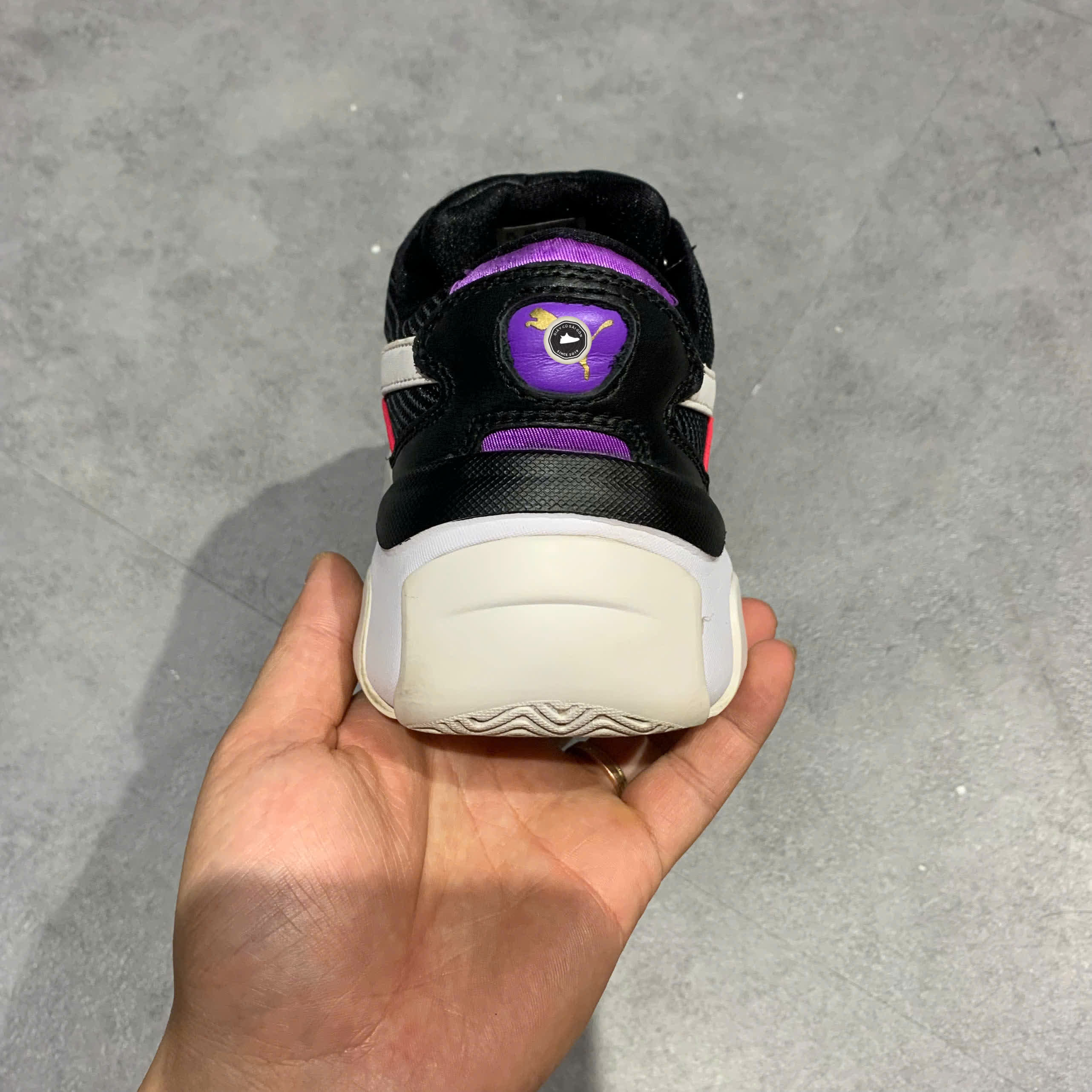 PUMA Storm.Y 'White Gray Violet' 371279 01 SIZE 37.5 GIÀY 2HAND CHÍNH HÃNG PVN20836