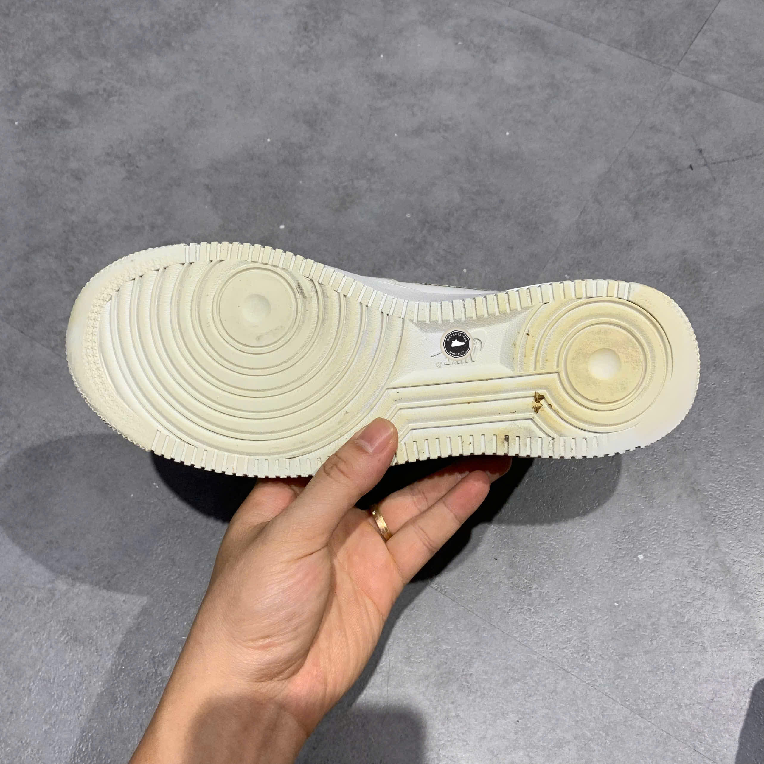 Nike Air Force 1 Low White Iridescent Swoosh CJ1646-100 SIZE 39 GIÀY 2HAND CHÍNH HÃNG PVN20711