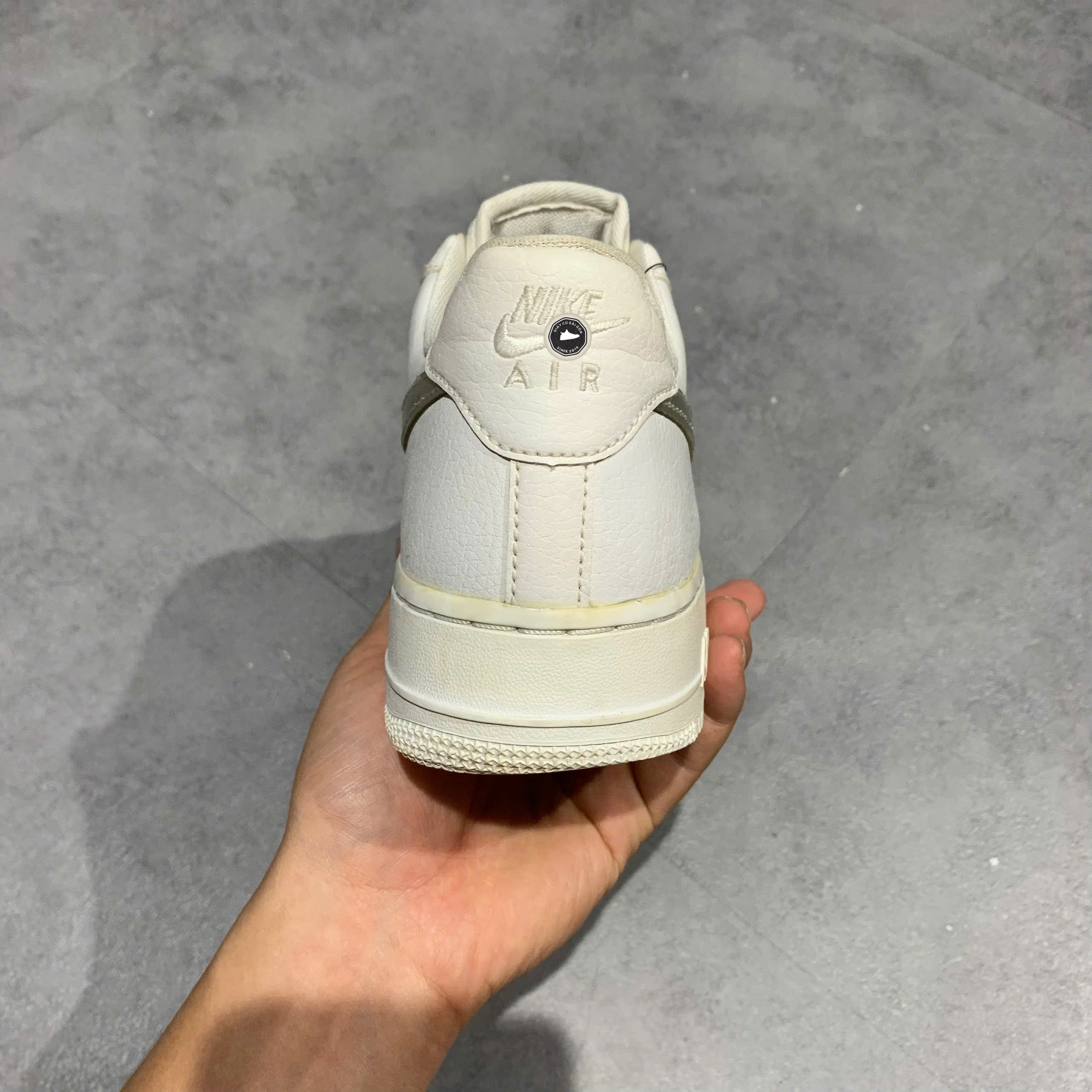Nike Air Force 1 Low White Iridescent Swoosh CJ1646-100 SIZE 39 GIÀY 2HAND CHÍNH HÃNG PVN20711