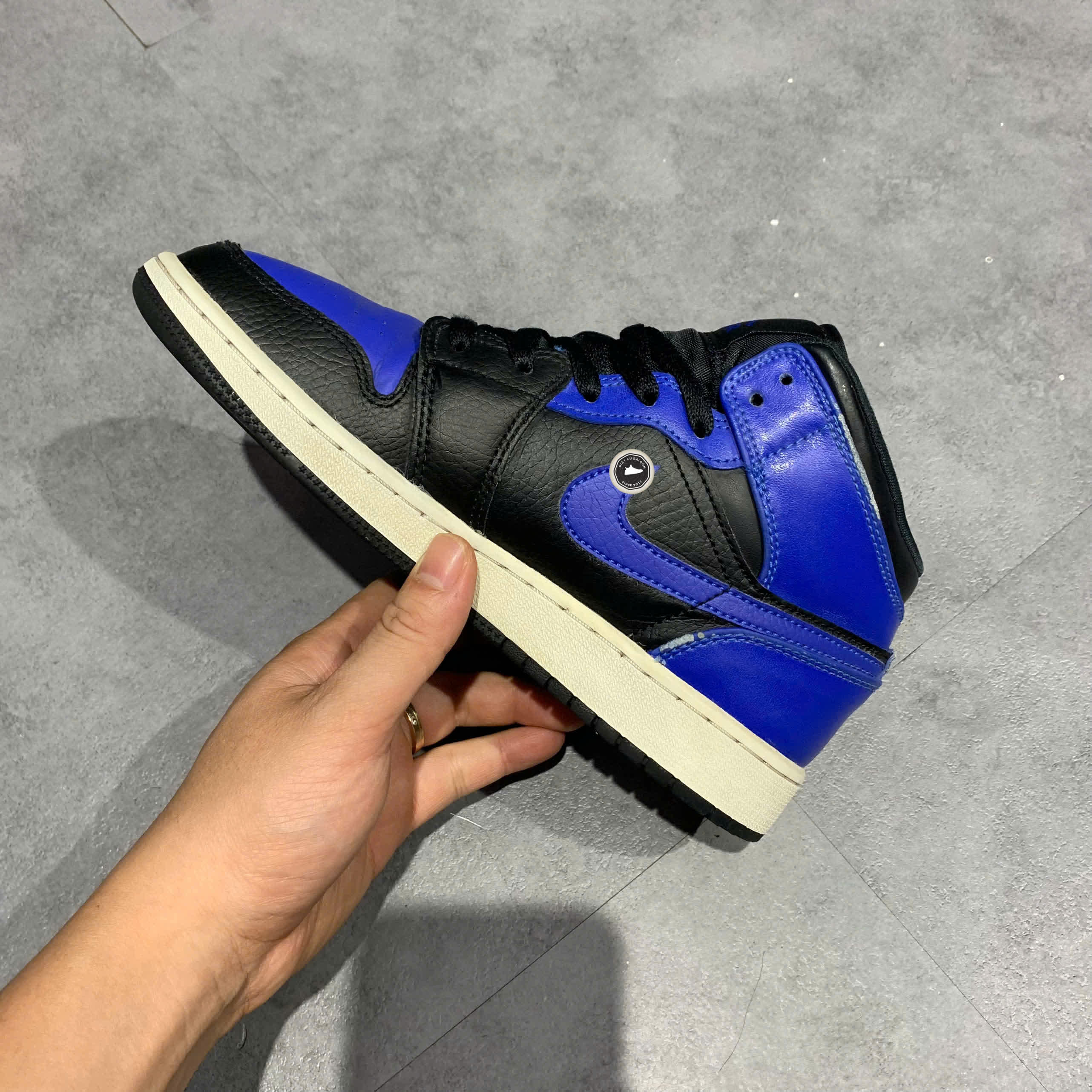Air Jordan 1 Mid Hyper Royal 554725 077 SIZE 36.5 GIÀY 2HAND CHÍNH HÃNG PVN20776