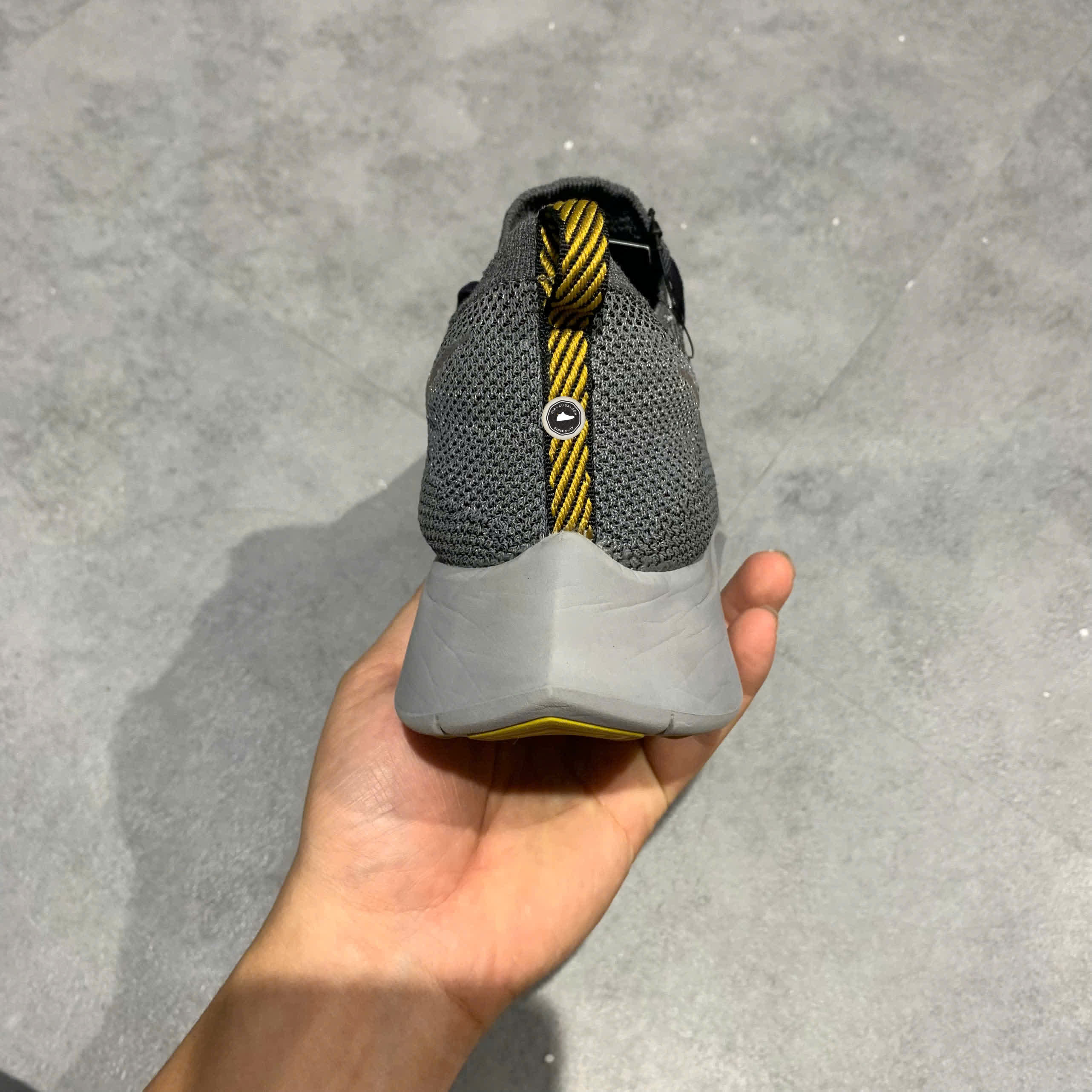 NIKE ZOOM FLY FLYKNIT 'DARK GREY' AR4561-002 SIZE 43 GIÀY 2HAND CHÍNH HÃNG PVN20500