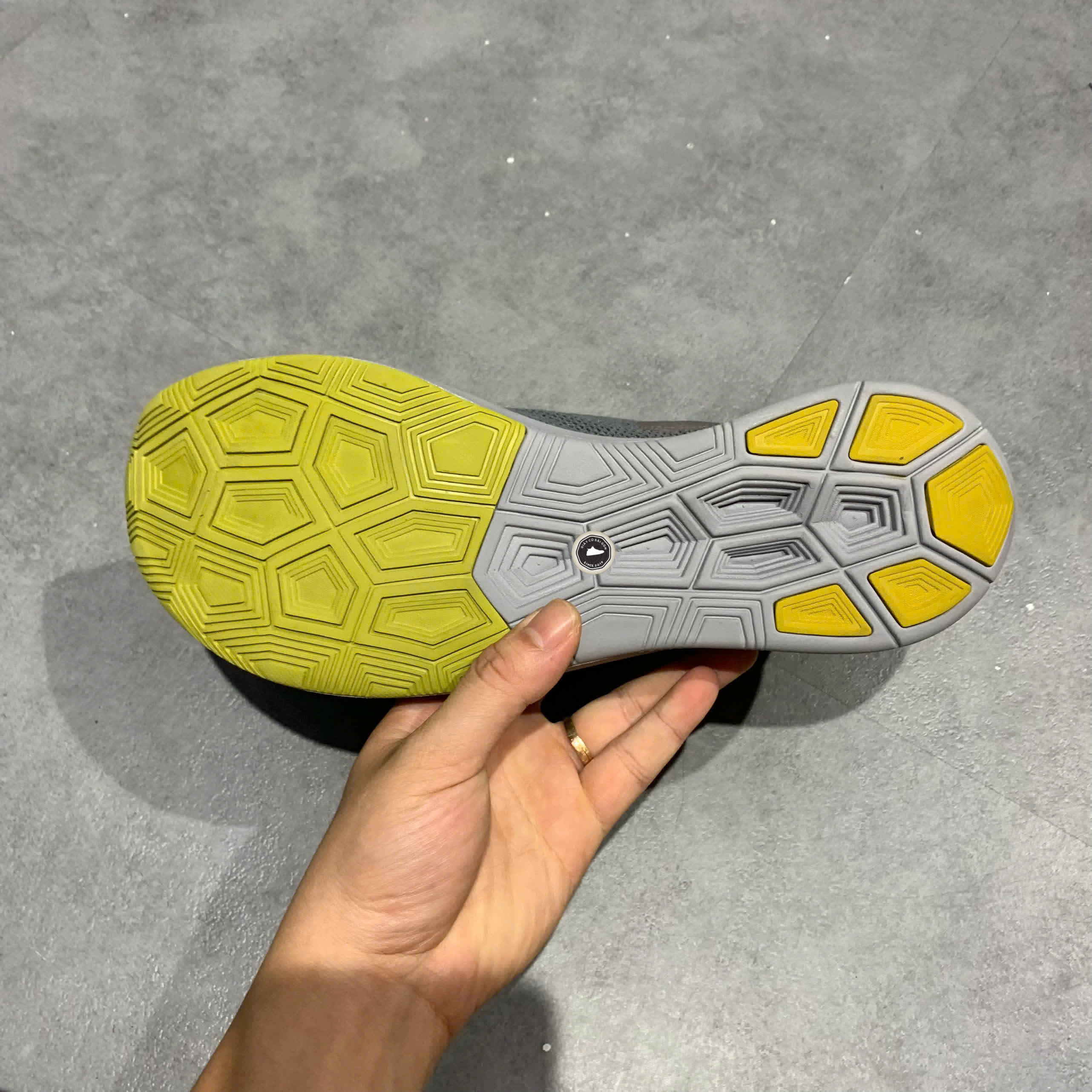 NIKE ZOOM FLY FLYKNIT 'DARK GREY' AR4561-002 SIZE 43 GIÀY 2HAND CHÍNH HÃNG PVN20500