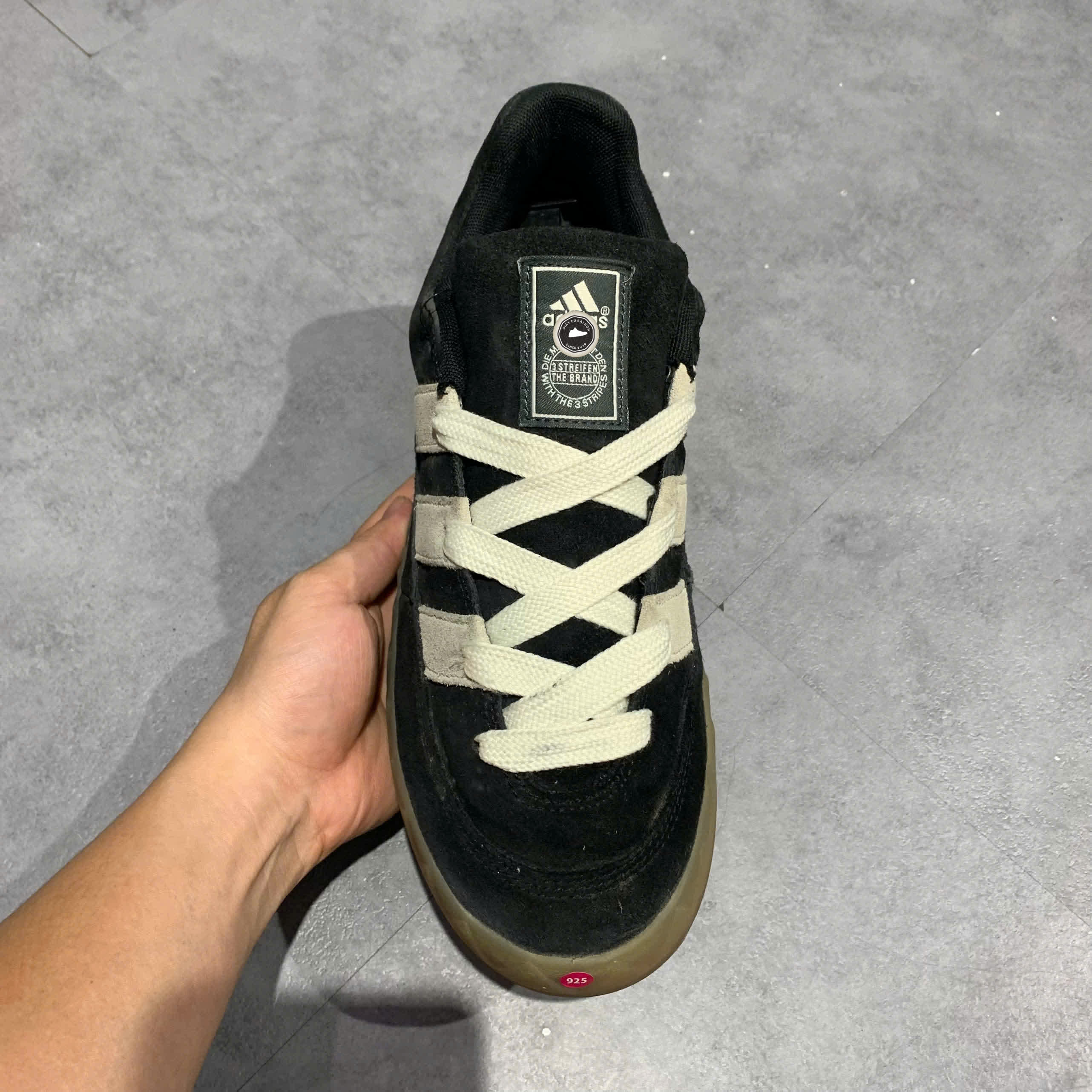 ADIDAS ADIMATIC CORE 'BLACK WHITE GUM' IE2224 SIZE 45 1/3 GIÀY 2HAND CHÍNH HÃNG PVN20539