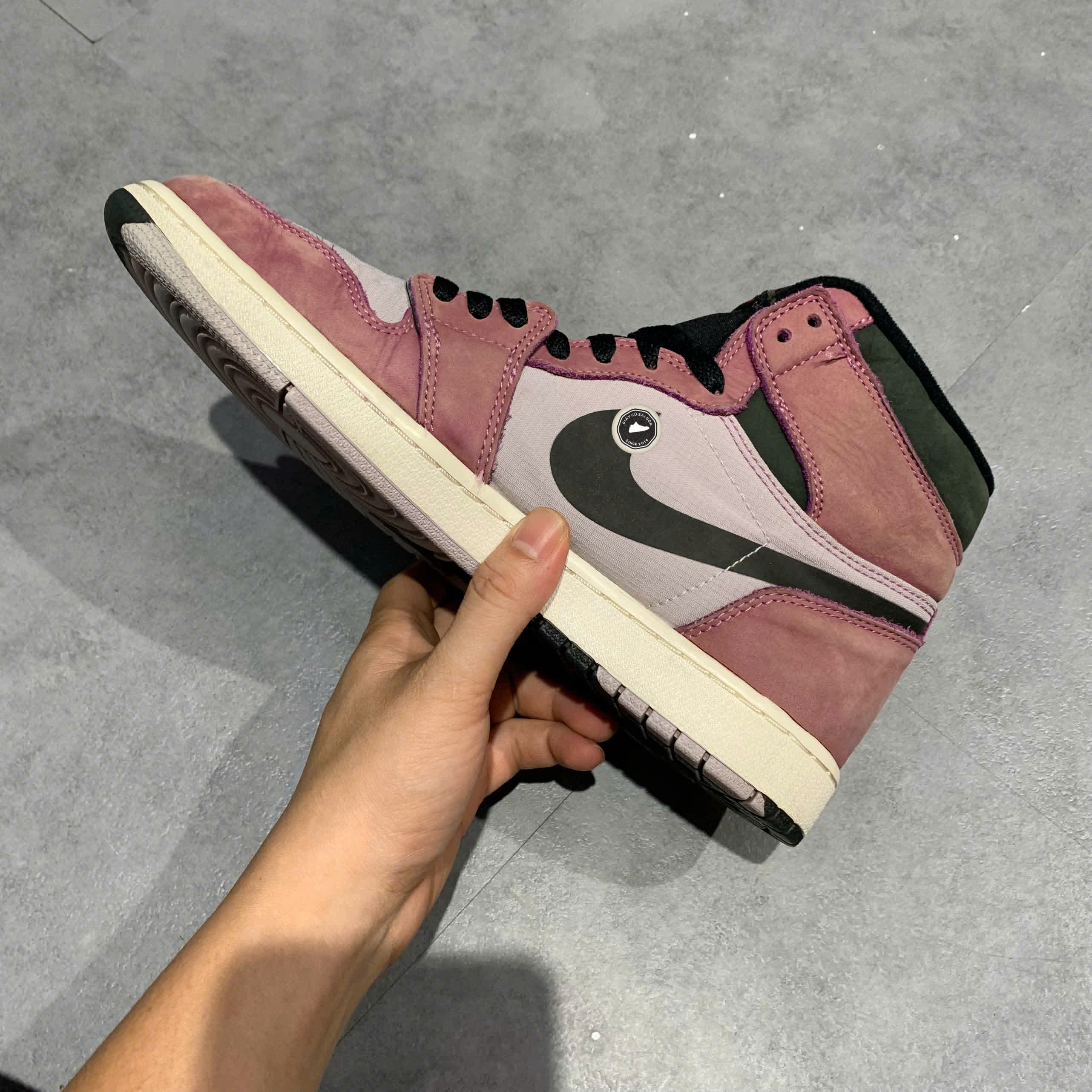 JORDAN 1 HIGH ELEMENT GORE-TEX BERRY DB2889-500 SIZE 43 GIÀY 2HAND CHÍNH HÃNG PVN20638