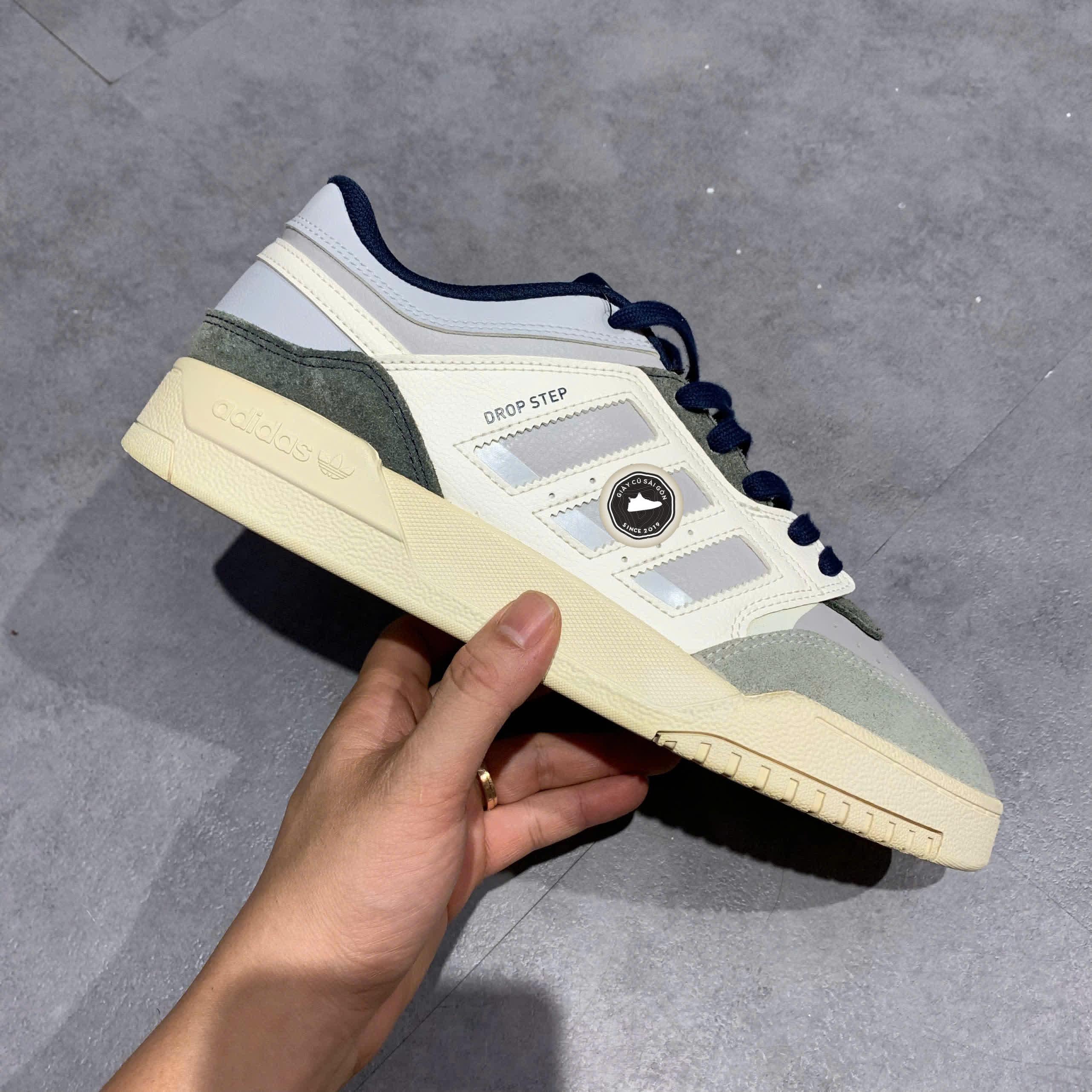 ADIDAS DROP STEP LOW 'OFF WHITE HALO BLUE' HQ7119 SIZE 43 1/3 GIÀY 2HAND CHÍNH HÃNG PVN20448