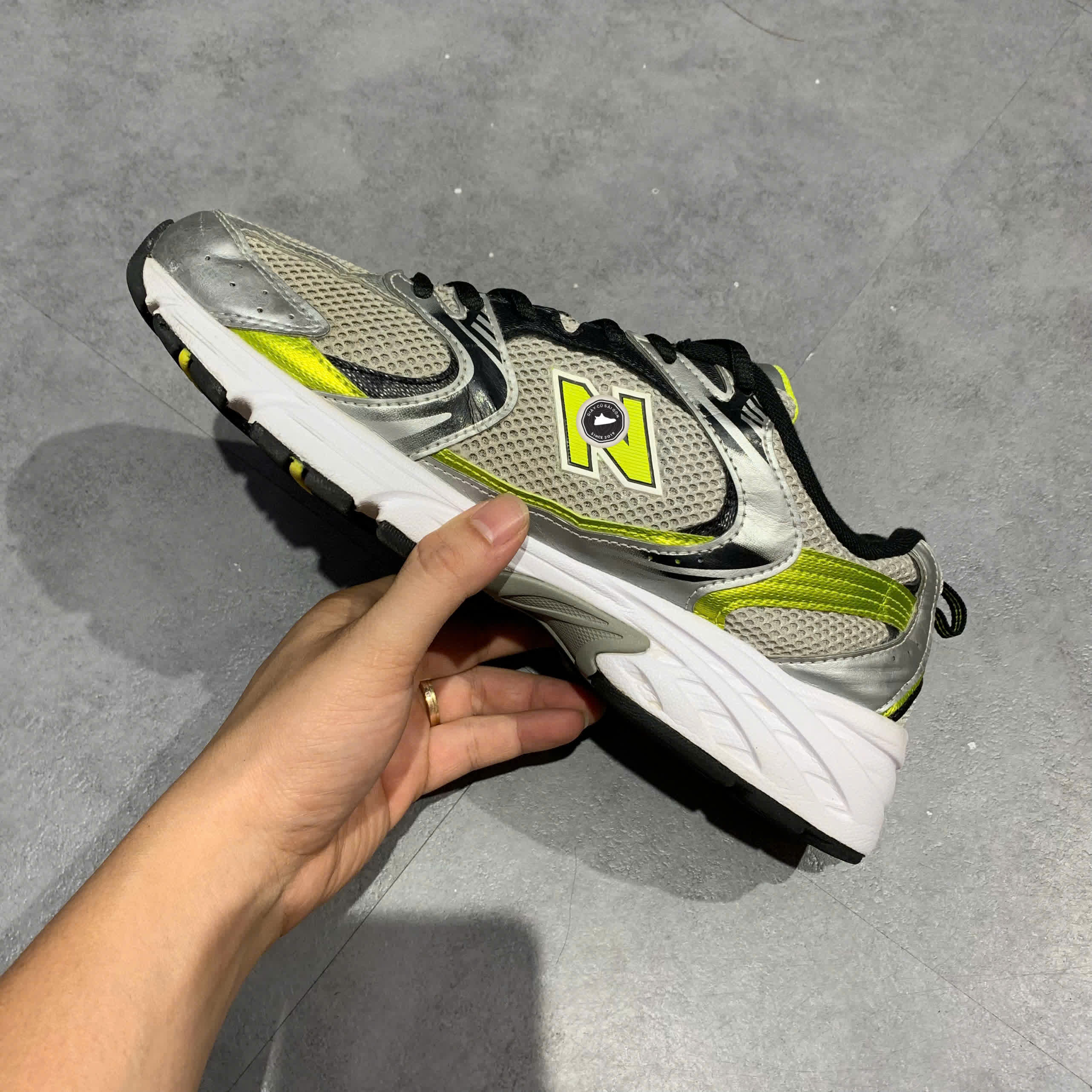 New Balance 530 Silver Yellow MR530SC SIZE 42.5 GIÀY 2HAND CHÍNH HÃNG PVN20999