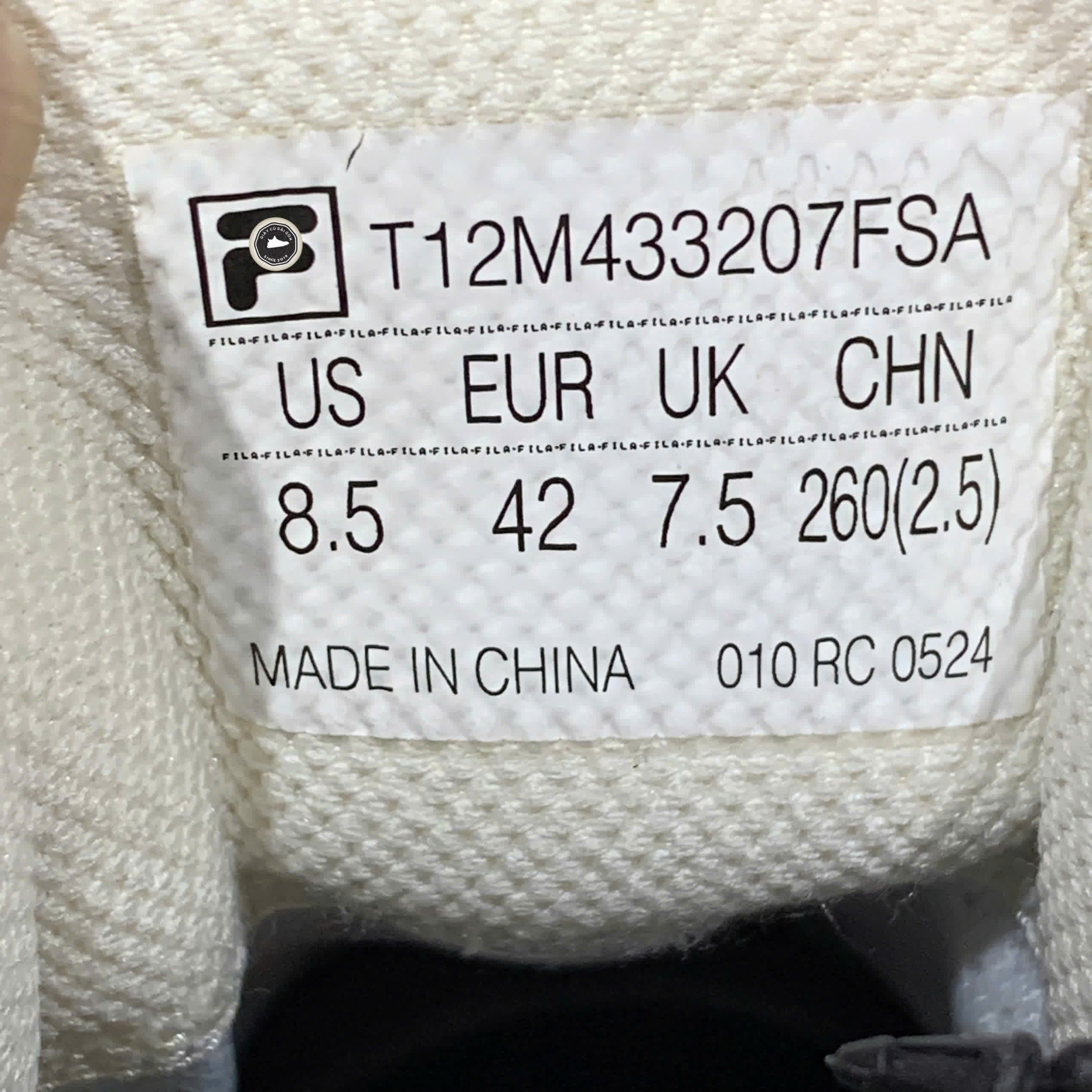 FILA FUSION Barricade Sneakers Grey Tan T12M433207FSA SIZE 42 GIÀY 2HAND CHÍNH HÃNG PVN20432