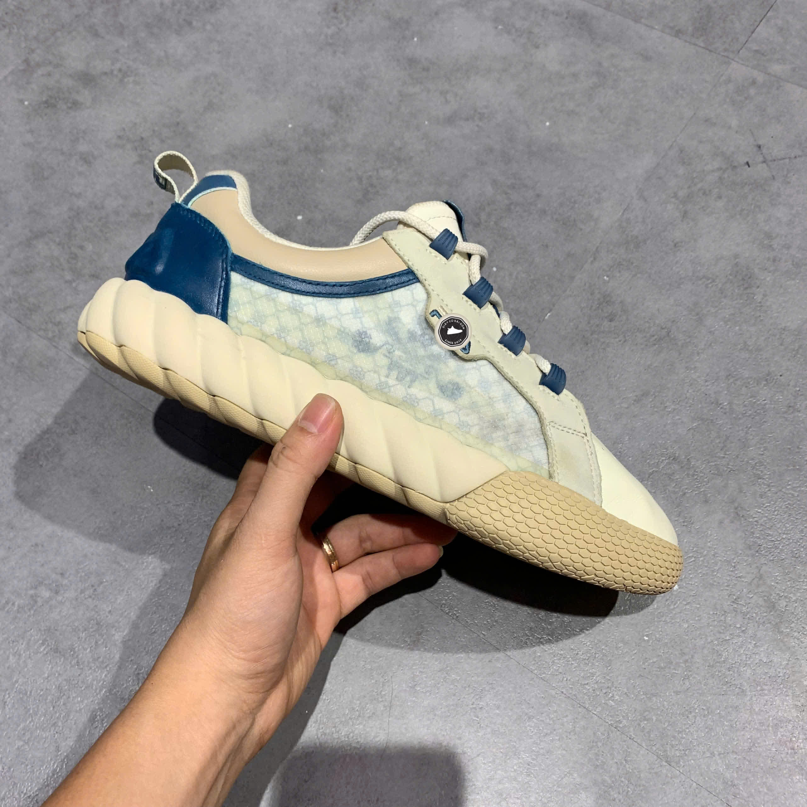 FILA CAMPO VERSAILLES Low Top Skateboard Shoes Men's White F12M423209FGM SIZE 42 GIÀY 2HAND CHÍNH HÃNG PVN20433