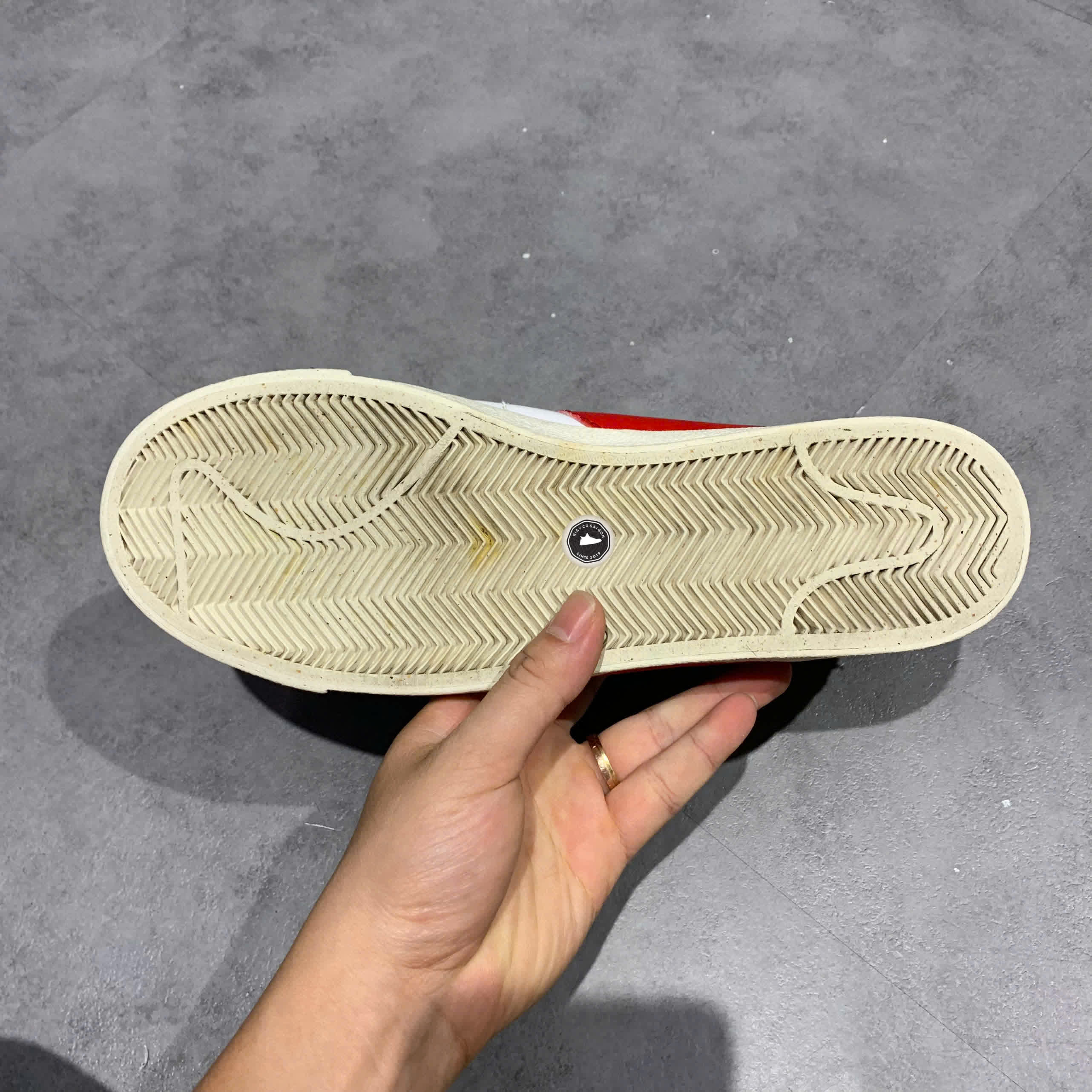 NIKE BLAZER LOW '77 JUMBO 'WHITE UNIVERSITY RED' DQ8769 100 SIZE 42.5 GIÀY 2HAND CHÍNH HÃNG PVN20429