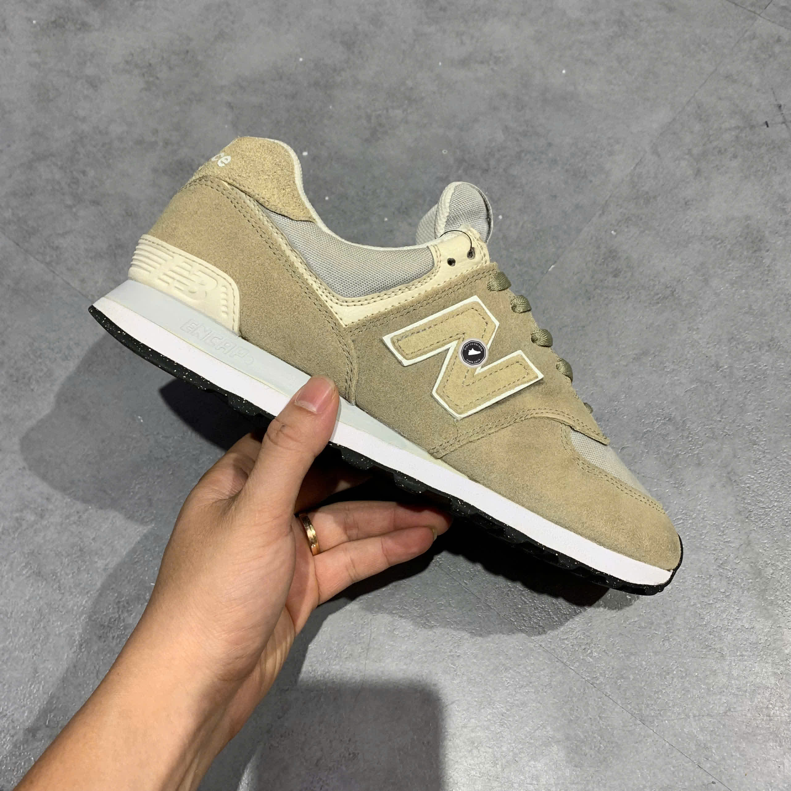 NEW BALANCE 574 'GREY SEA SALT' ML574RD2 SIZE 42 GIÀY 2HAND CHÍNH HÃNG PVN20986