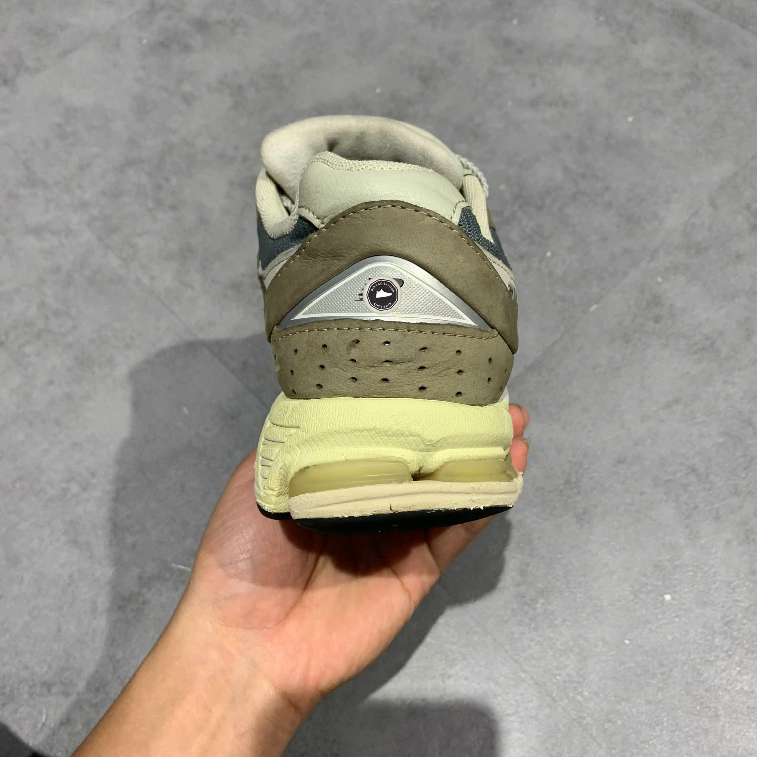 New Balance 2002R 'Grey Mallard Blue' M2002RNA SIZE 42.5 GIÀY 2HAND CHÍNH HÃNG PVN20985