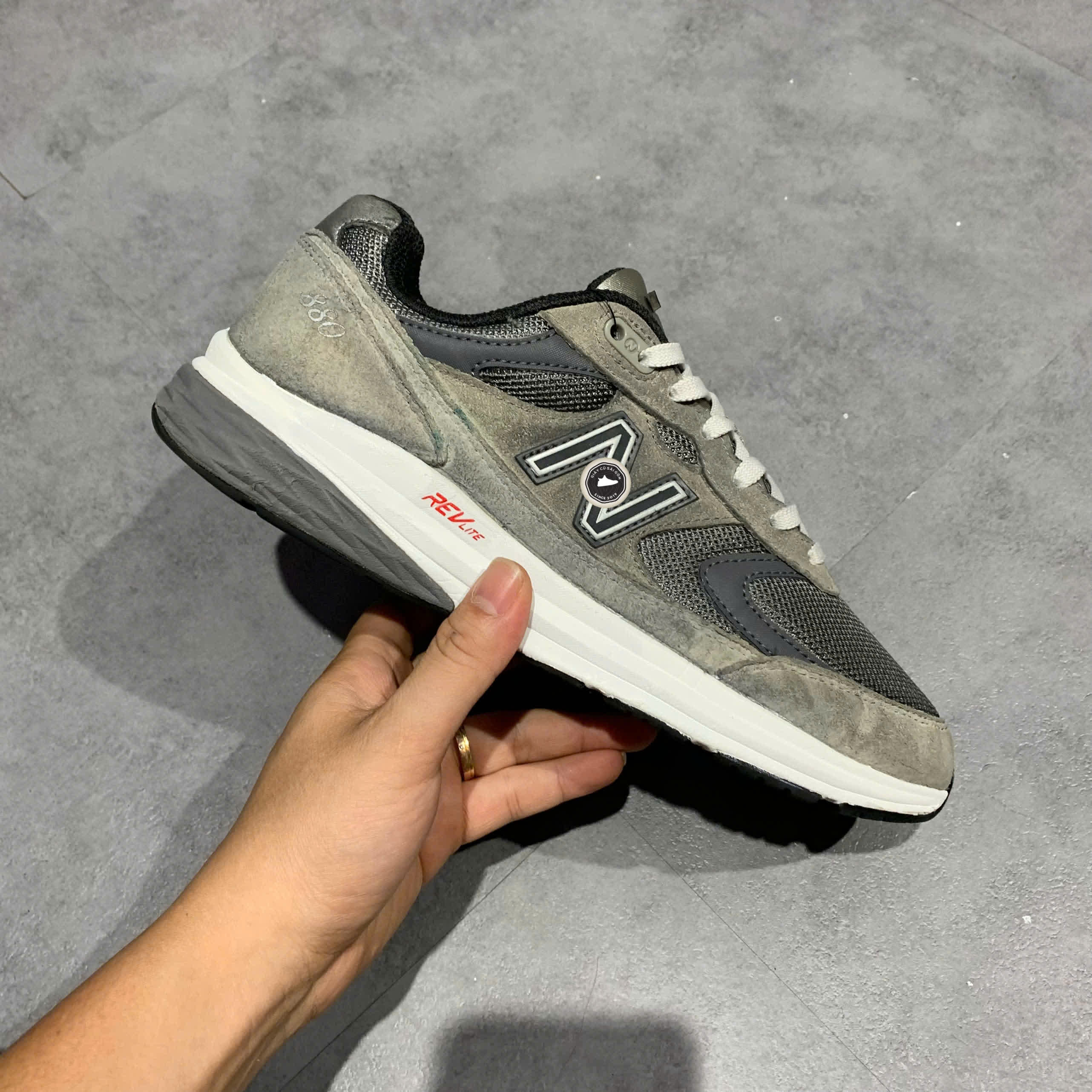 New Balance 880 'Gun Metal' MW880CF3 SIZE 42 GIÀY 2HAND CHÍNH HÃNG PVN20997