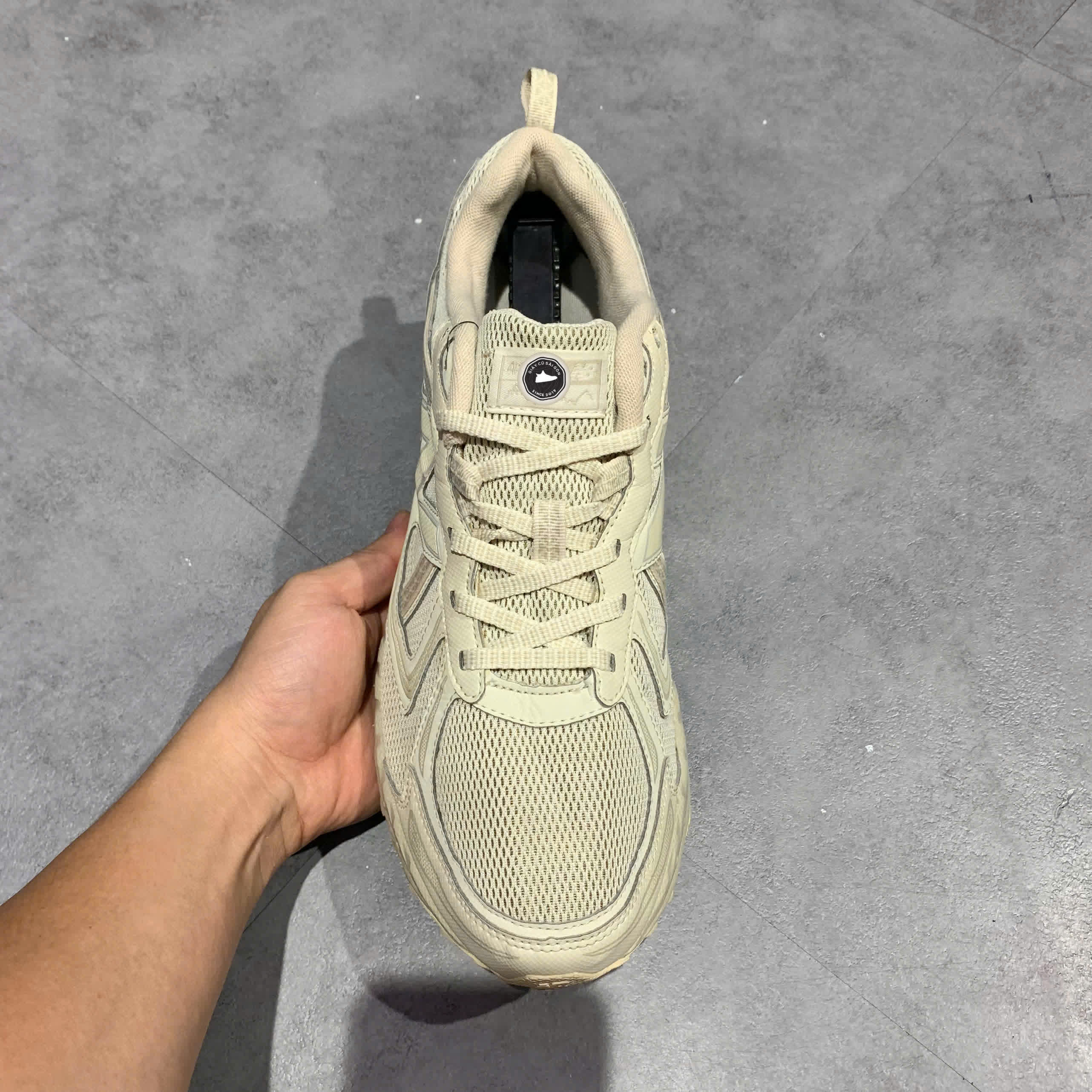 New Balance 410v5 'Milk Tea' MT410SA5 SIZE 44 GIÀY 2HAND CHÍNH HÃNG PVN21012