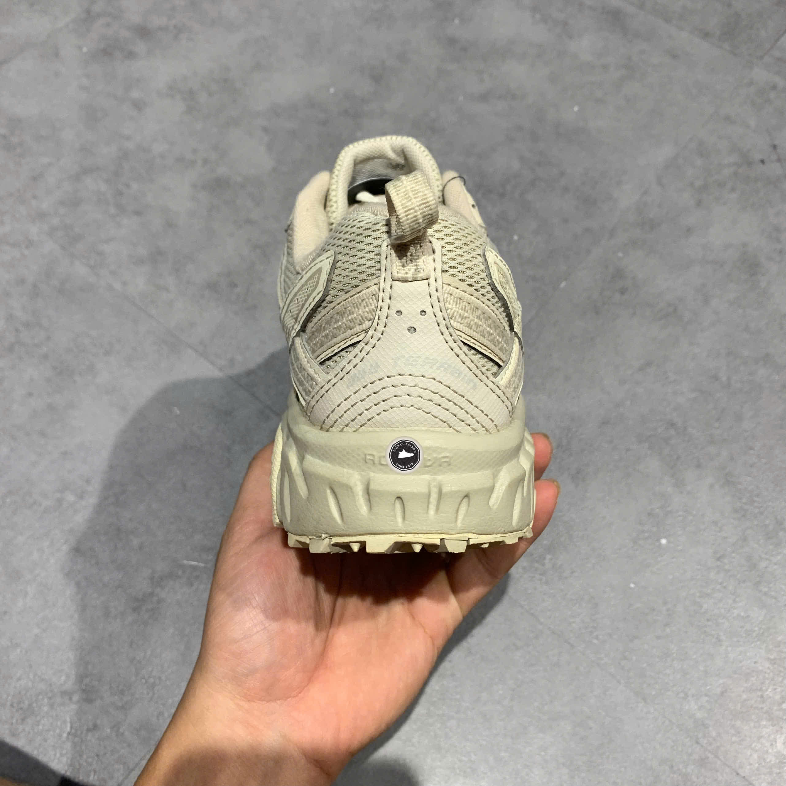 New Balance 410v5 'Milk Tea' MT410SA5 SIZE 44 GIÀY 2HAND CHÍNH HÃNG PVN21012