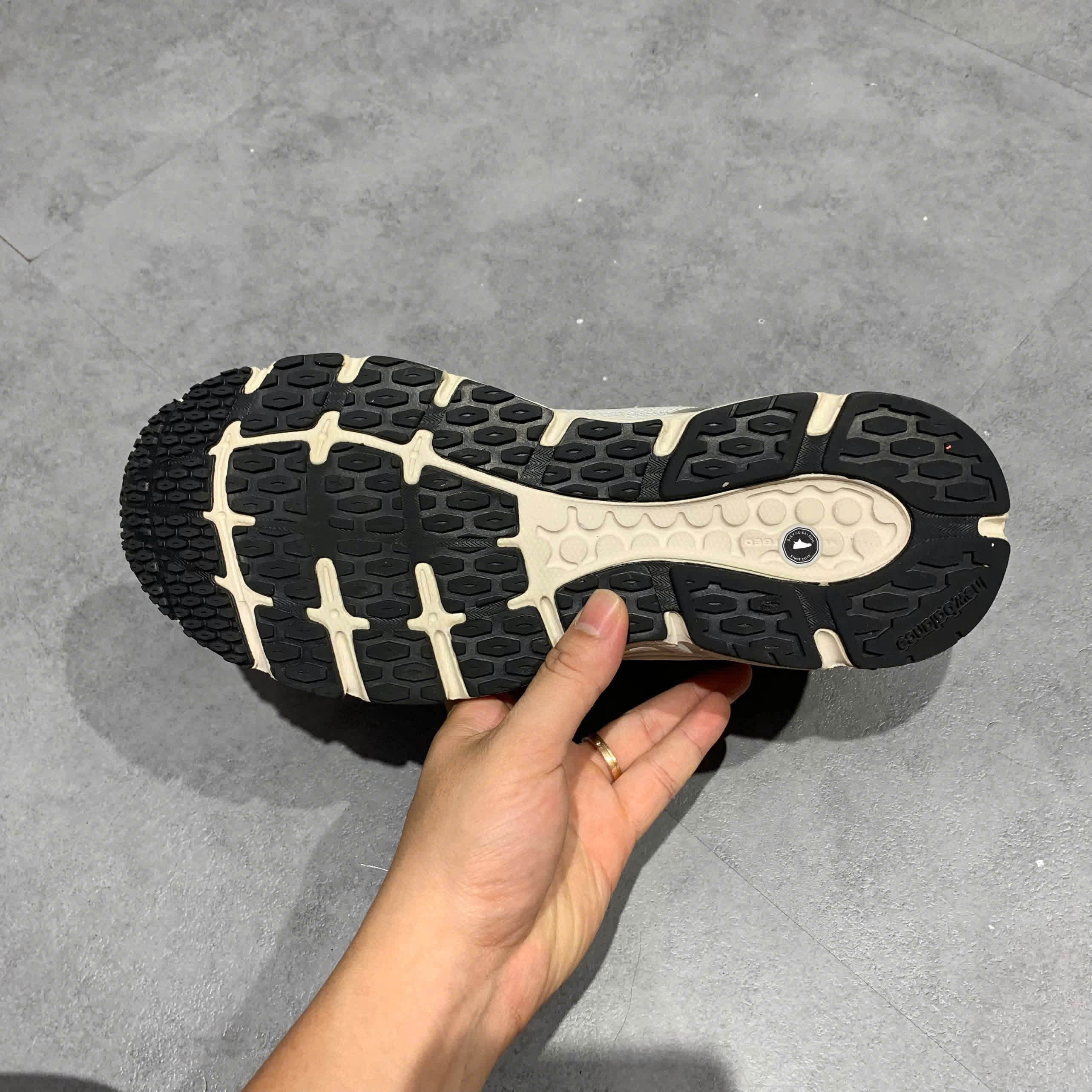 New Balance 408 Silver ML408N SIZE 44.5 GIÀY 2HAND CHÍNH HÃNG PVN21031