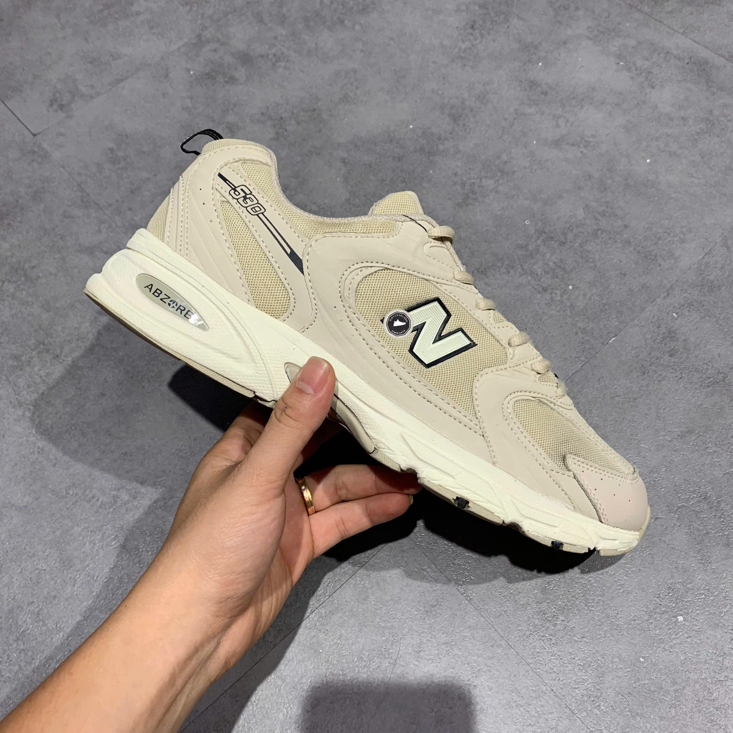 New Balance 530 Ivory MR530SH SIZE 44 GIÀY 2HAND CHÍNH HÃNG PVN20987