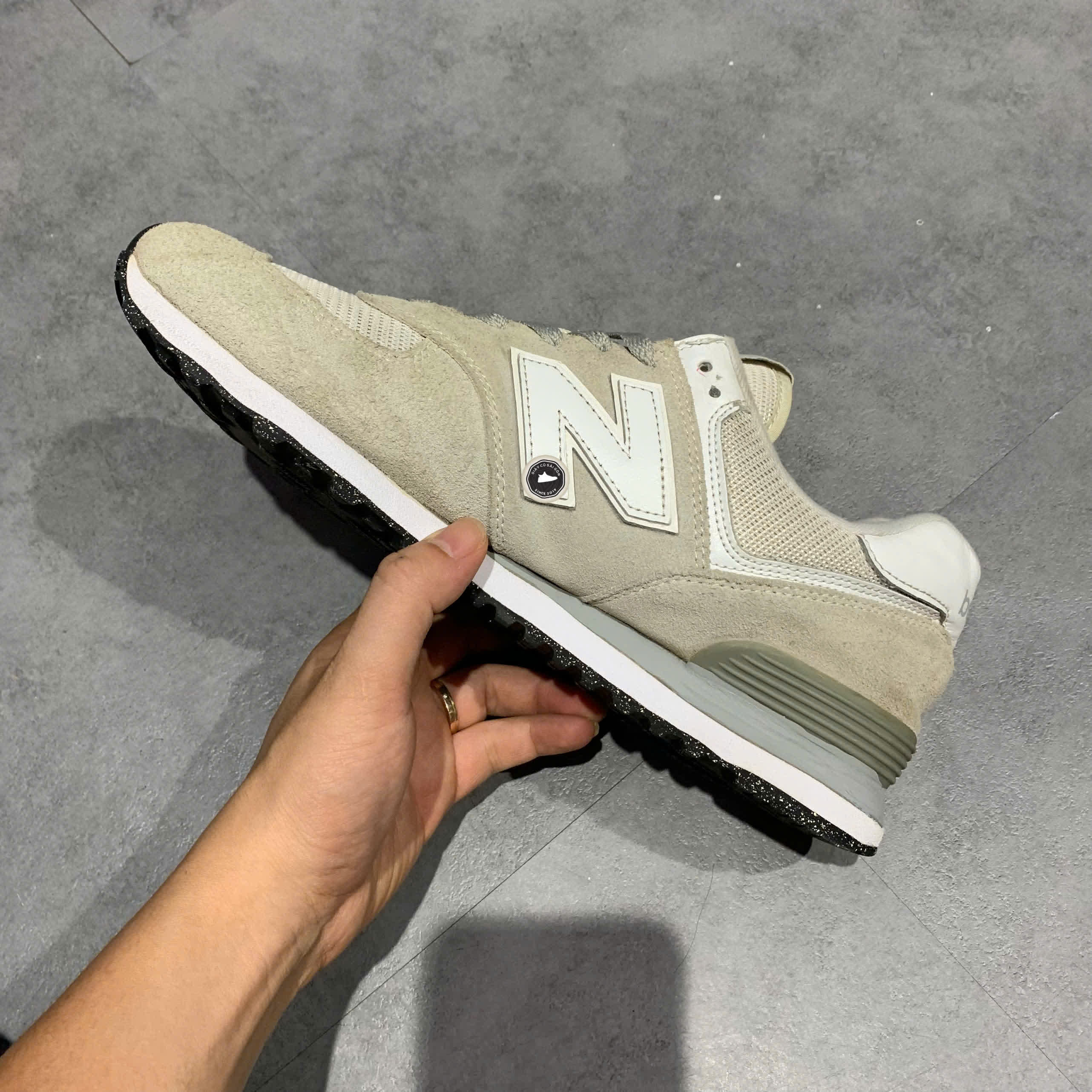 New Balance 574 Core Nimbus Cloud ML574EVW SIZE 45 GIÀY 2HAND CHÍNH HÃNG PVN20996