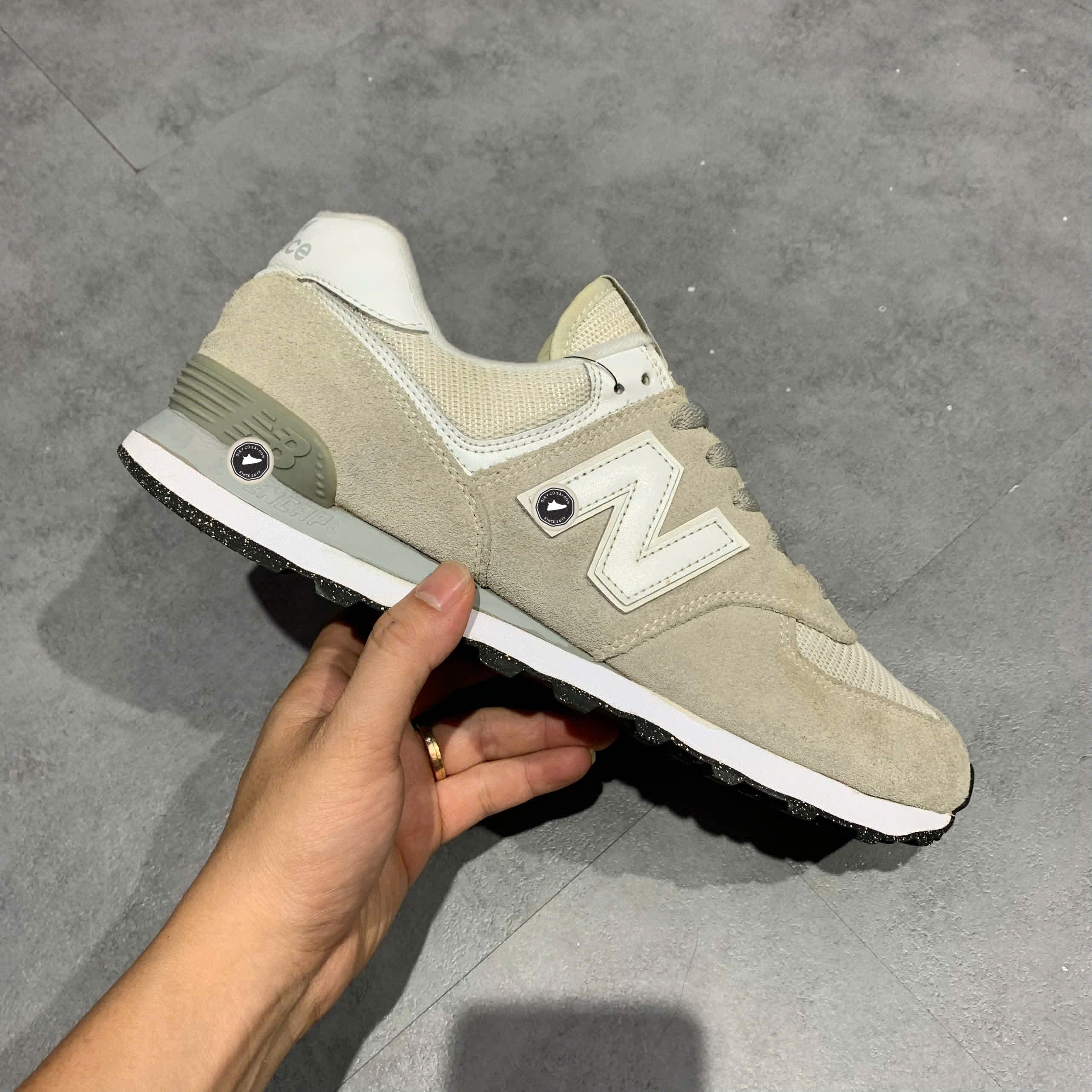 New Balance 574 Core Nimbus Cloud ML574EVW SIZE 45 GIÀY 2HAND CHÍNH HÃNG PVN20996