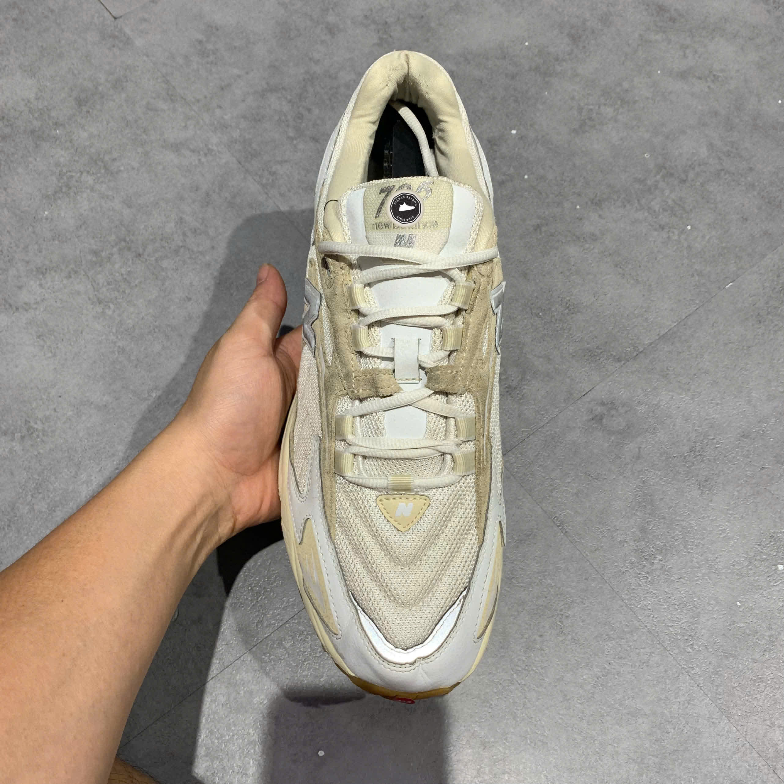 New Balance 725 Bone Metallic Silver ML725T SIZE 43 GIÀY 2HAND CHÍNH HÃNG PVN21026
