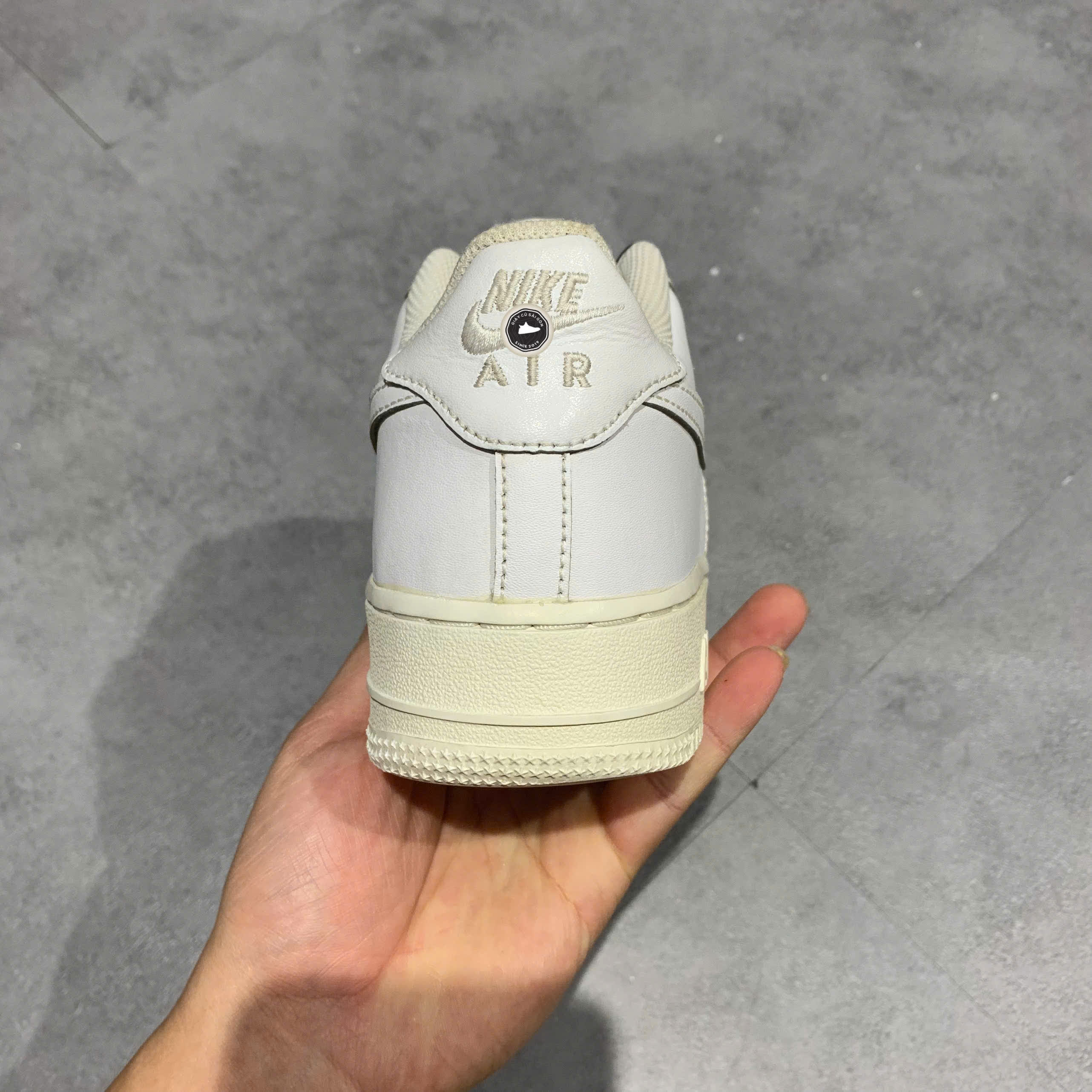 NIKE AIR FORCE 1 LE BIG KIDS' SHOES DH2920 111 SIZE 38.5 GIÀY 2HAND CHÍNH HÃNG PVN20790