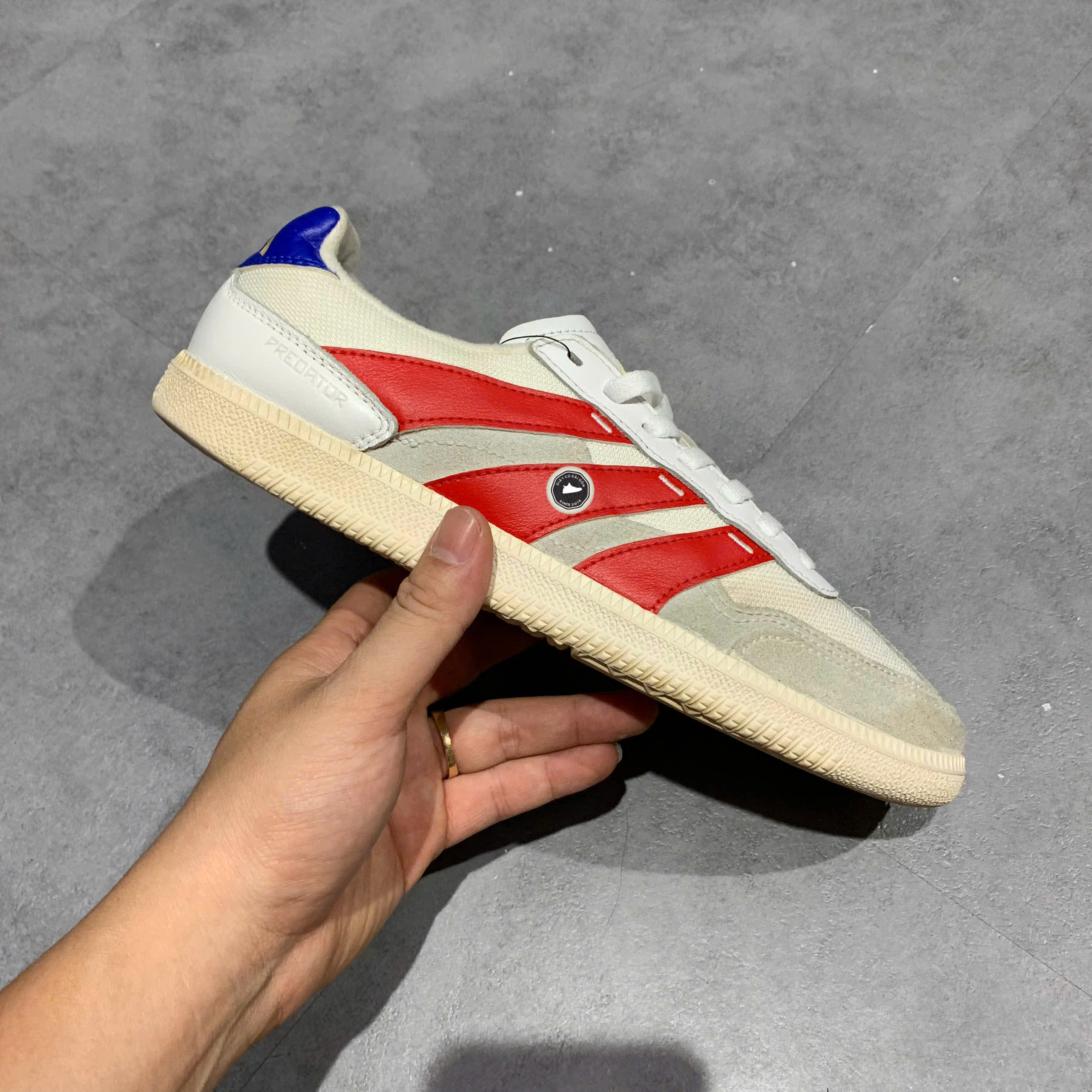 ADIDAS PREDATOR 24 LEAGUE LOW FREESTYLE 'WHITE SCARLET ROYAL' IG8974 x SESAME STREET x JF FZ5959 SIZE 40 2/3 GIÀY 2HAND CHÍNH HÃNG  PVN20542