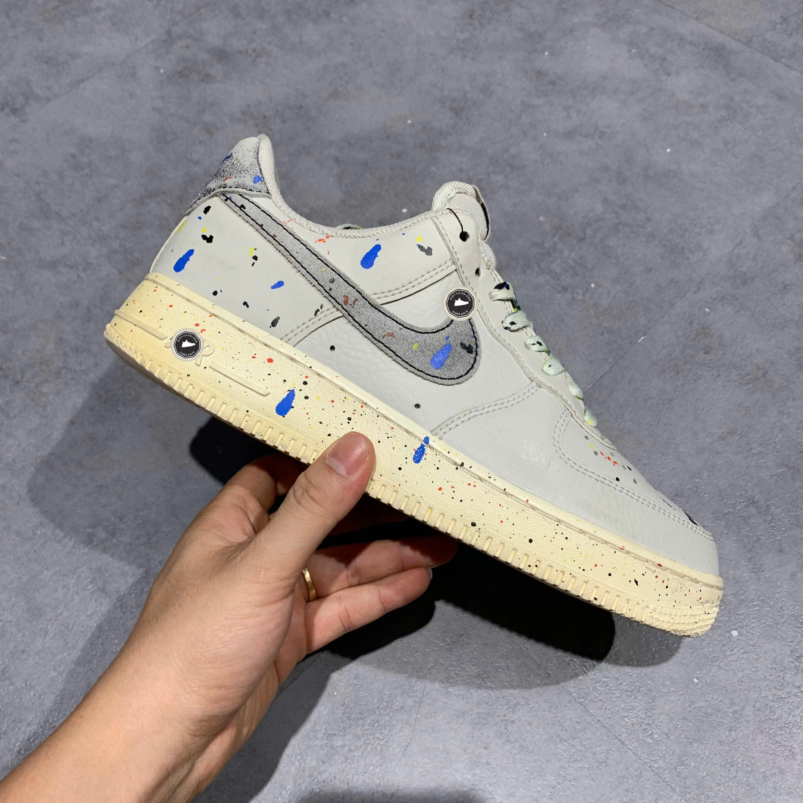 NIKE AIR FORCE 1 LOW '07 PAINT SPLATTER CZ0339 001 SIZE 40.5 GIÀY 2HAND CHÍNH HÃNG PVN19273