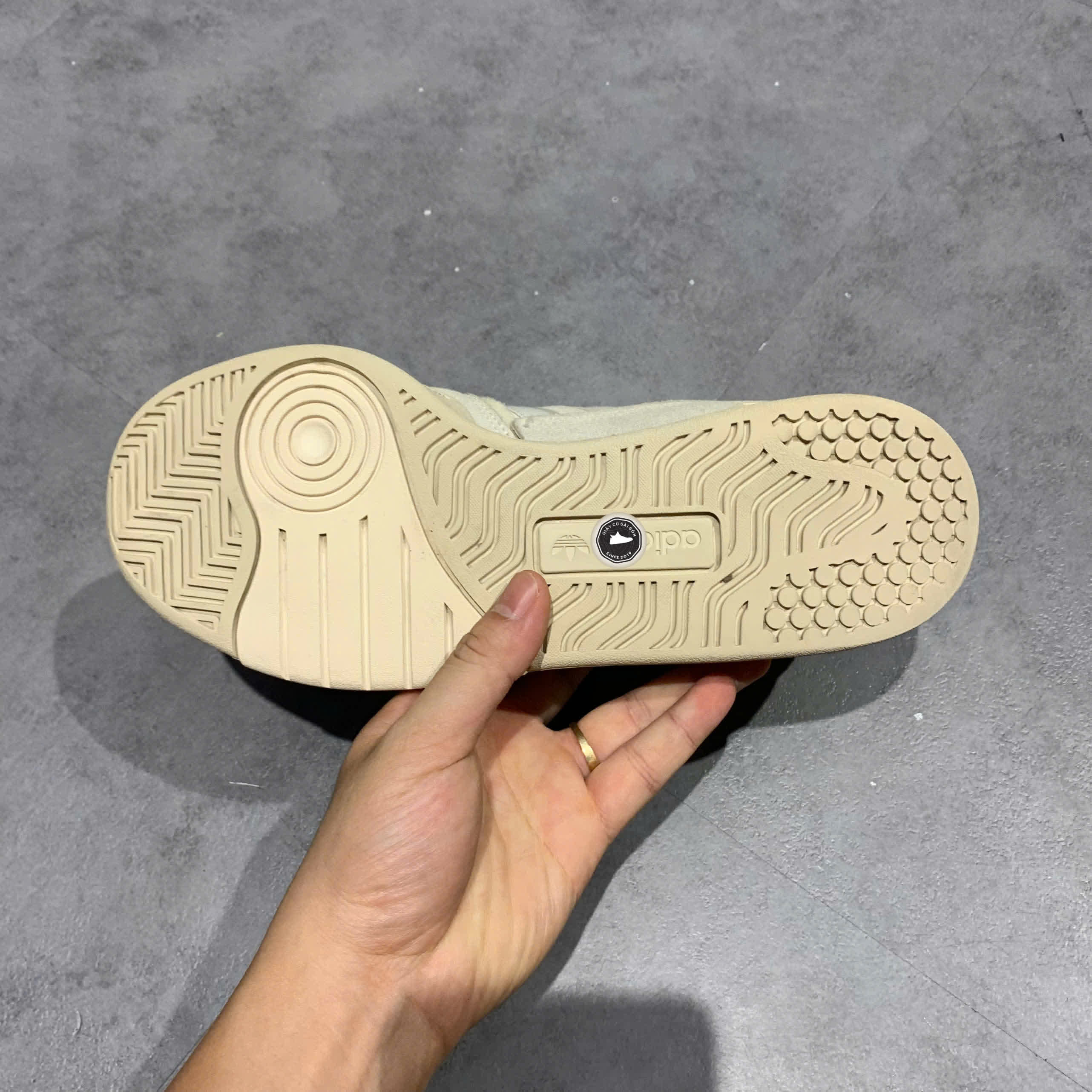 ADIDAS ORIGINALS COURTIC WHITE CORE BROWN GX4367 SIZE 40 GIÀY 2HAND CHÍNH HÃNG PVN20415