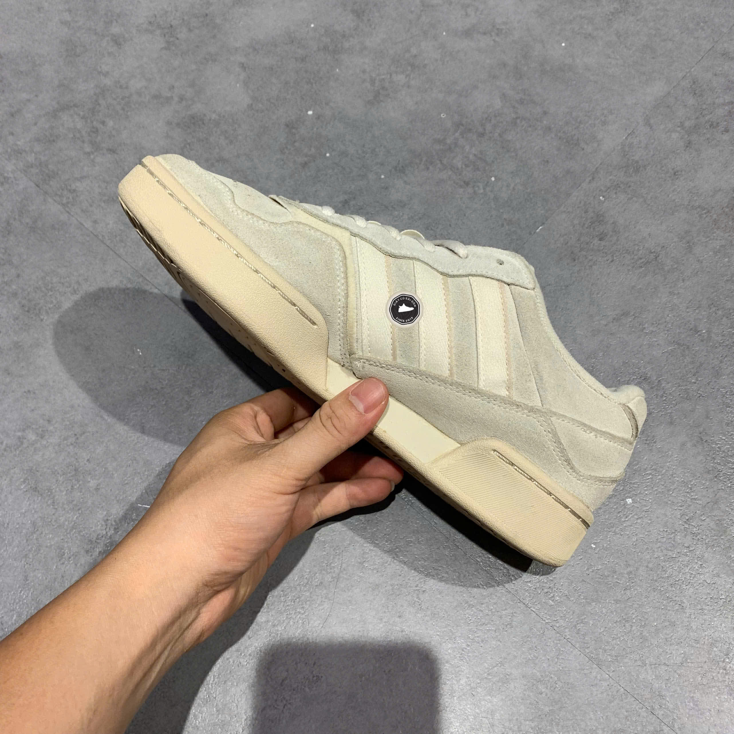 ADIDAS ORIGINALS COURTIC WHITE CORE BROWN GX4367 SIZE 40 GIÀY 2HAND CHÍNH HÃNG PVN20415