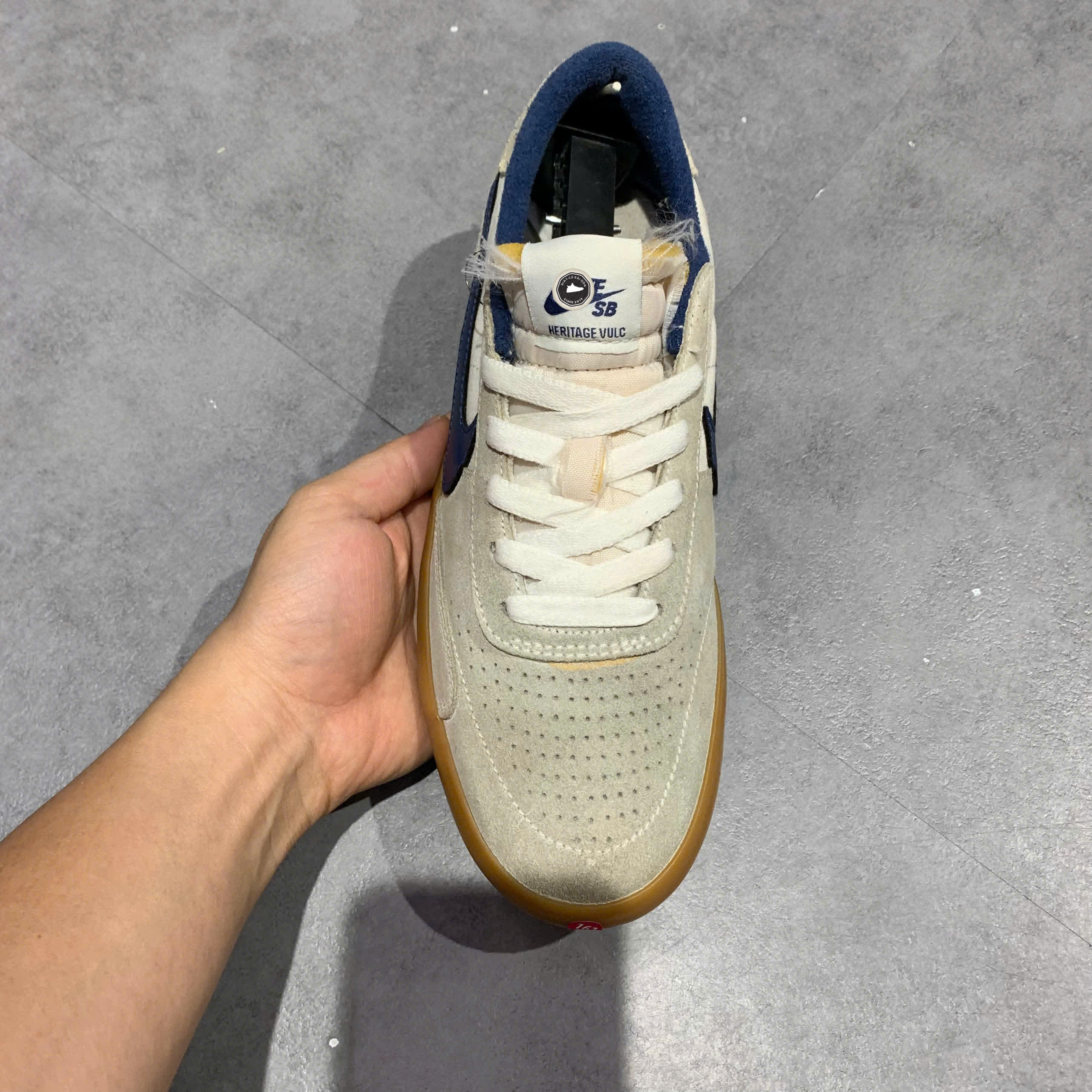NIKE SB HERITAGE VULC SUMMIT WHITE NAVY GUM CD5010 102 SIZE 40 GIÀY 2HAND CHÍNH HÃNG PVN20594