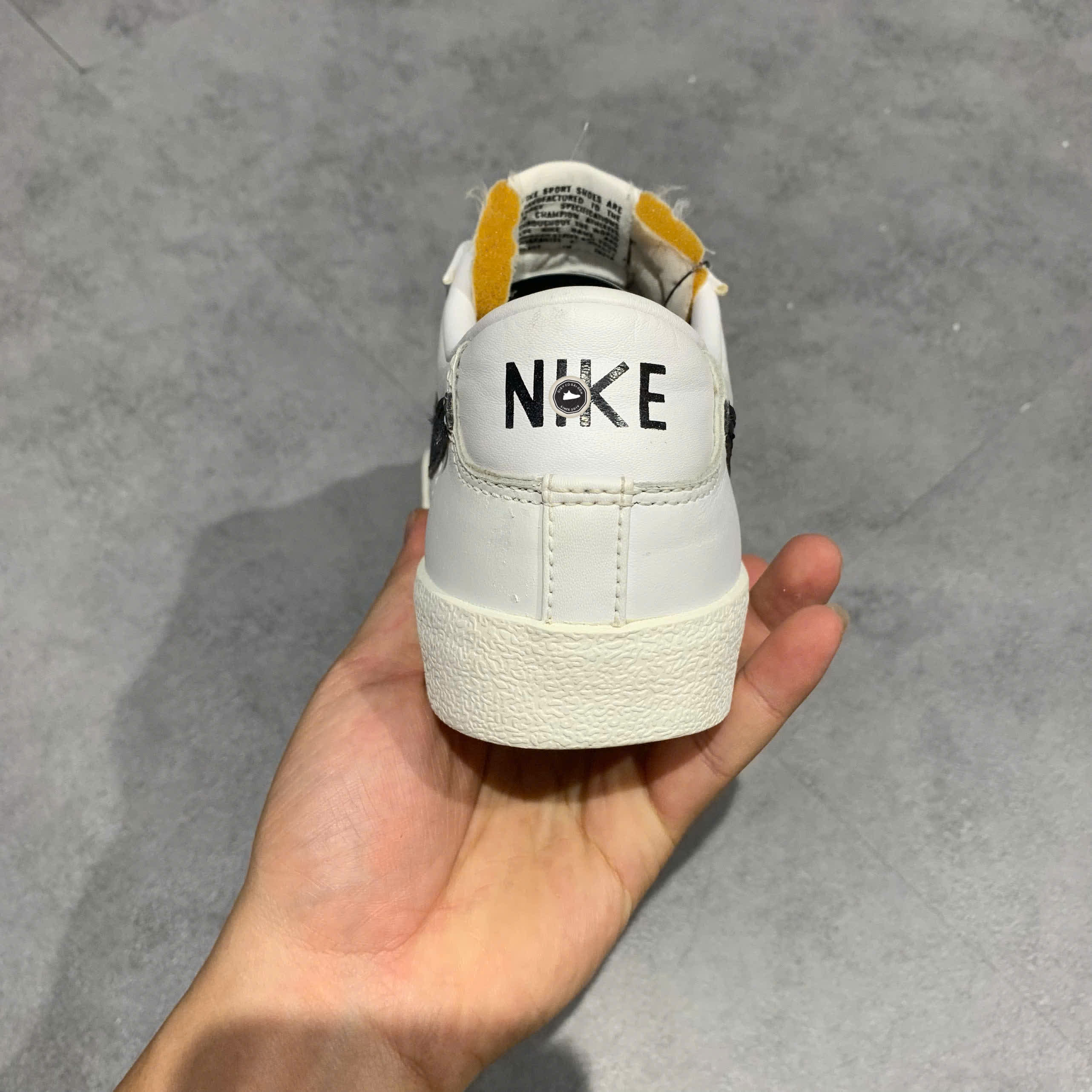 NIKE BLAZER LOW '77 VINTAGE WHITE BLACK DA6364 101 SIZE 40 GIÀY 2HAND CHÍNH HÃNG PVN20380