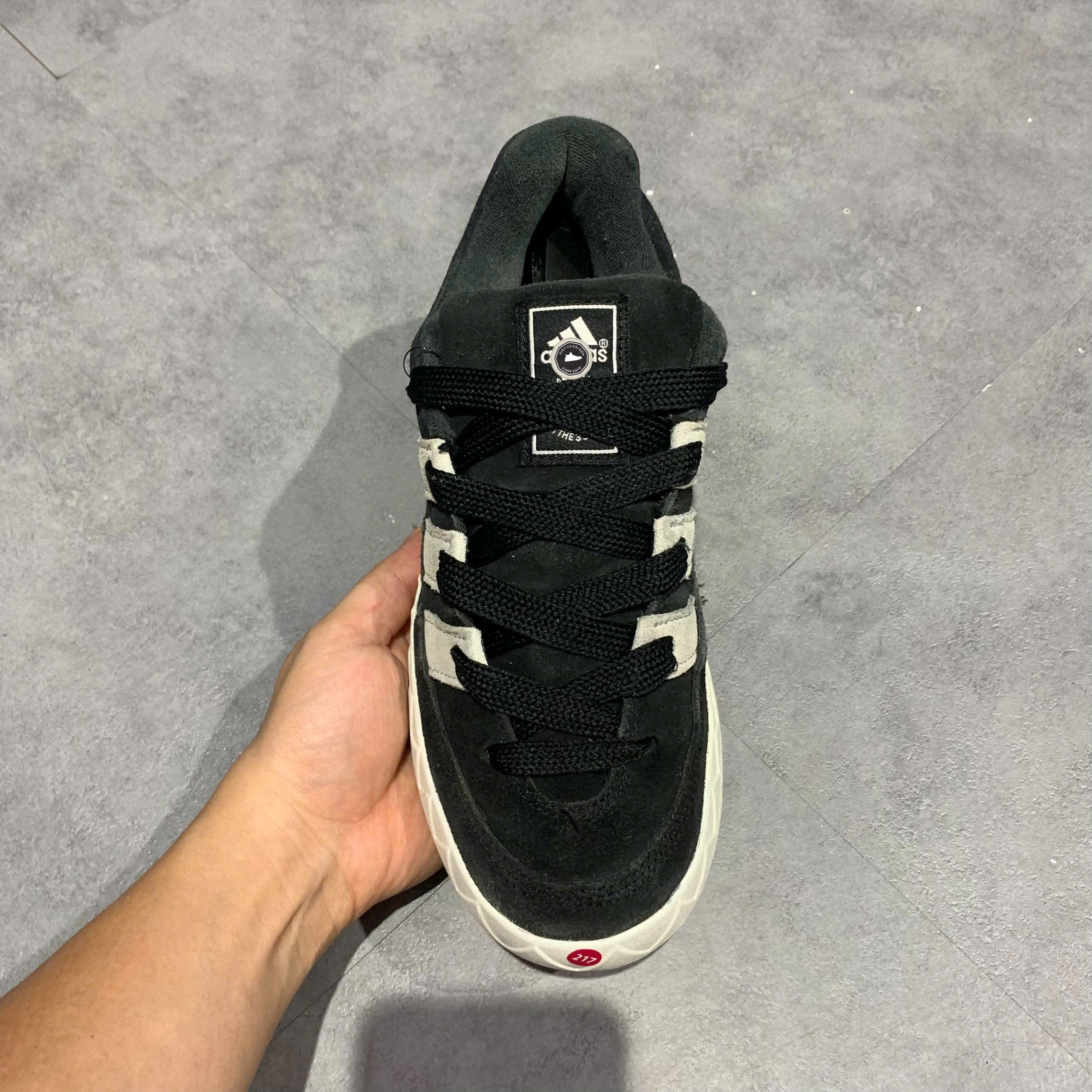 Adidas Adimatic Core Black/Crystal White ID8265 SIZE 40 2/3 GIÀY 2HAND CHÍNH HÃNG PVN20414