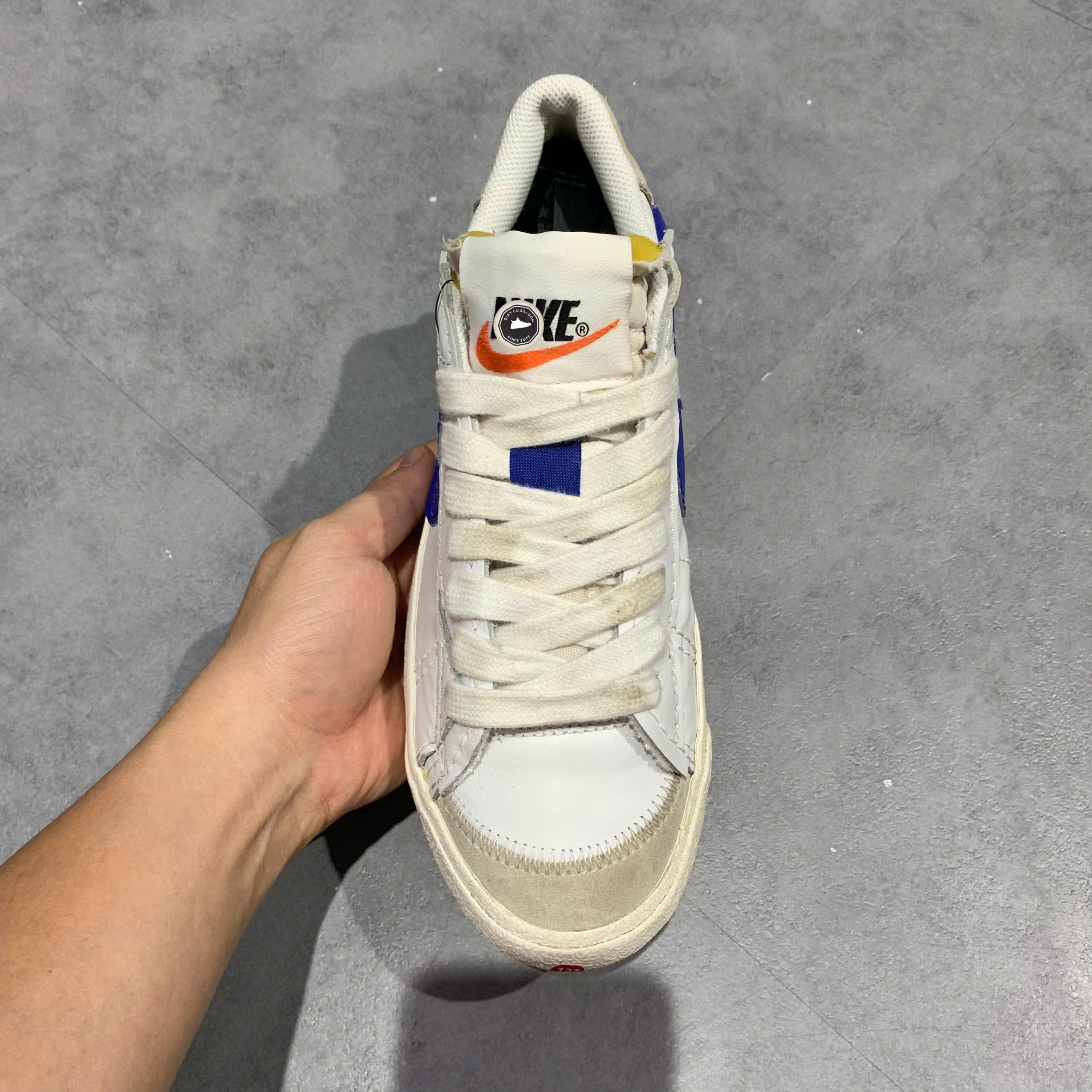 NIKE BLAZER LOW '77 JUMBO 'WHITE OLD ROYAL' DQ8768 100 SIZE 40.5 GIÀY 2HAND CHÍNH HÃNG PVN20517