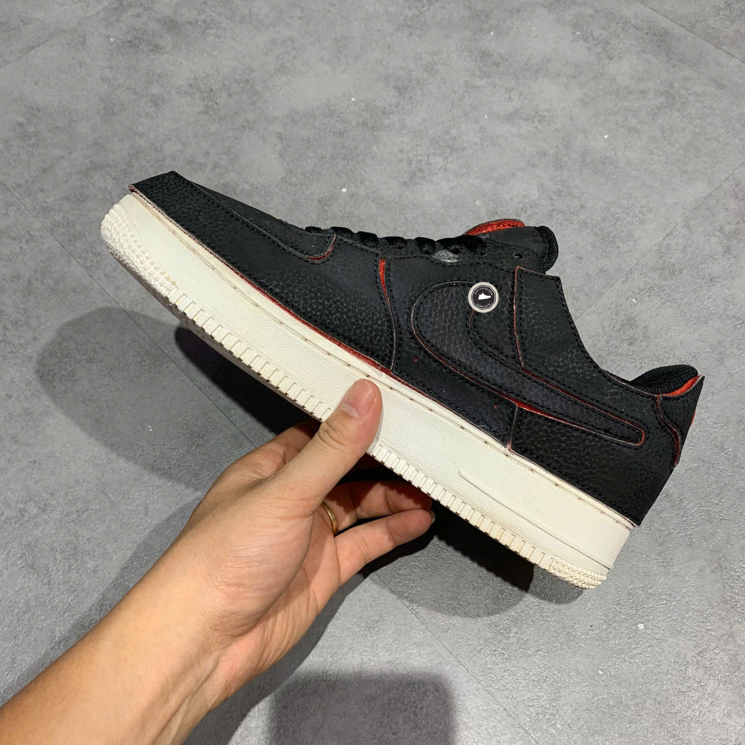 Nike Air Force 1/1 Low Black Chile Red DD2429 001 SIZE 40.5 GIÀY 2HAND CHÍNH HÃNG PVN20480