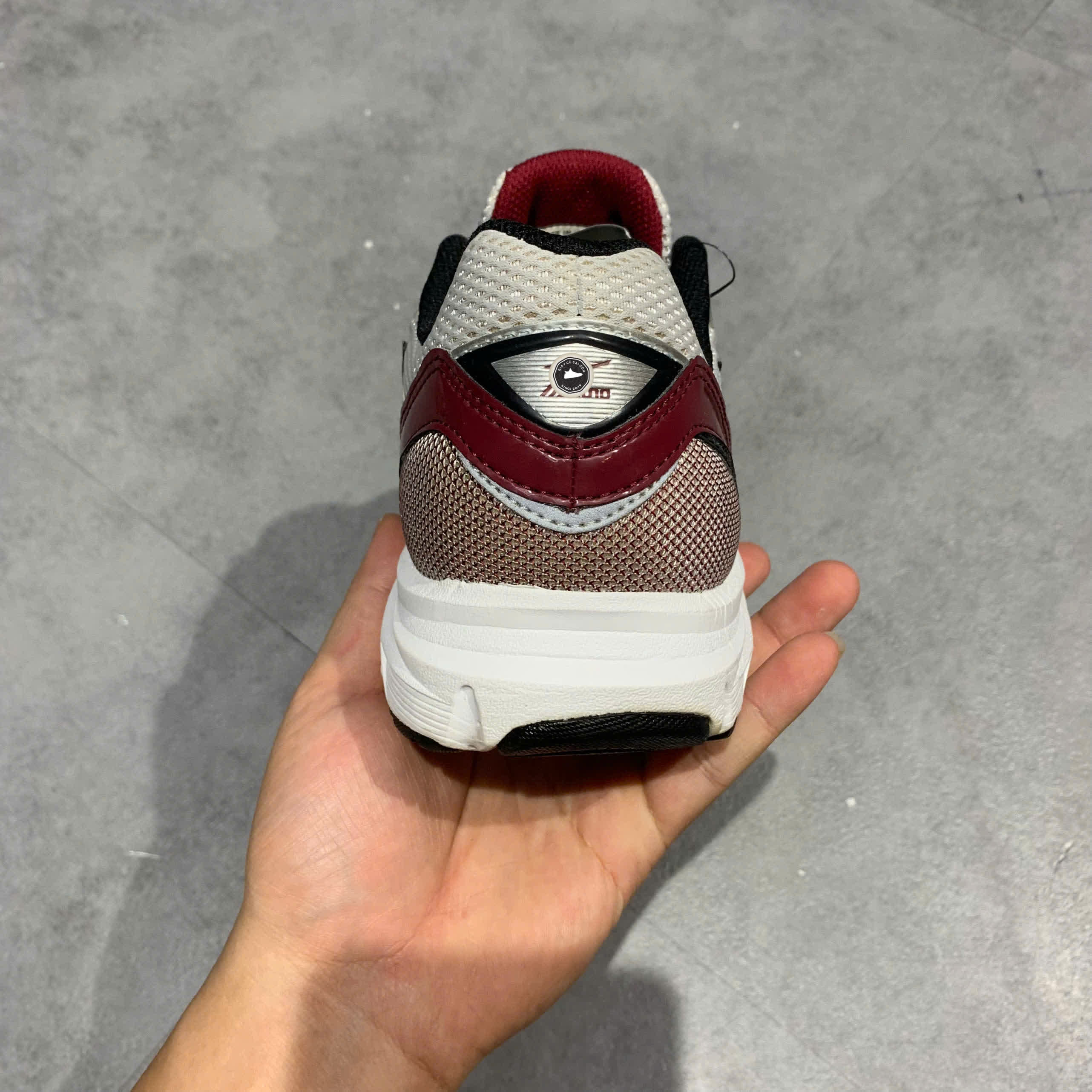 MIZUNO WAVE RIDER 10 SPORT WHITE BLACK SAND SYRAH 8KA 16069 SIZE 40 GIÀY 2HAND CHÍNH HÃNG PVN20566