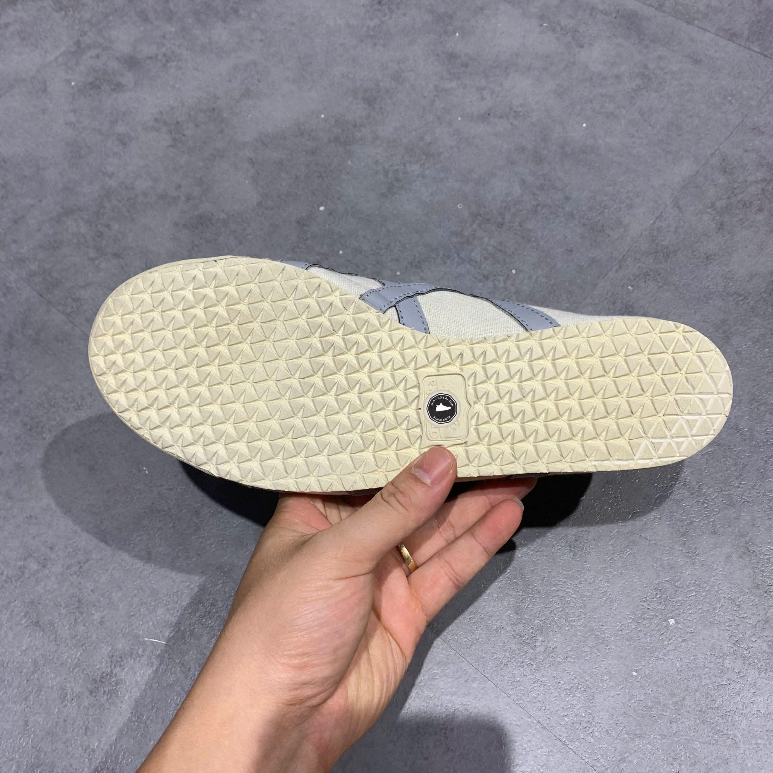 ONITSUKA TIGER MEXICO 66 PARATY 1183B404 SIZE 40.5 GIÀY 2HAND CHÍNH HÃNG PVN20405