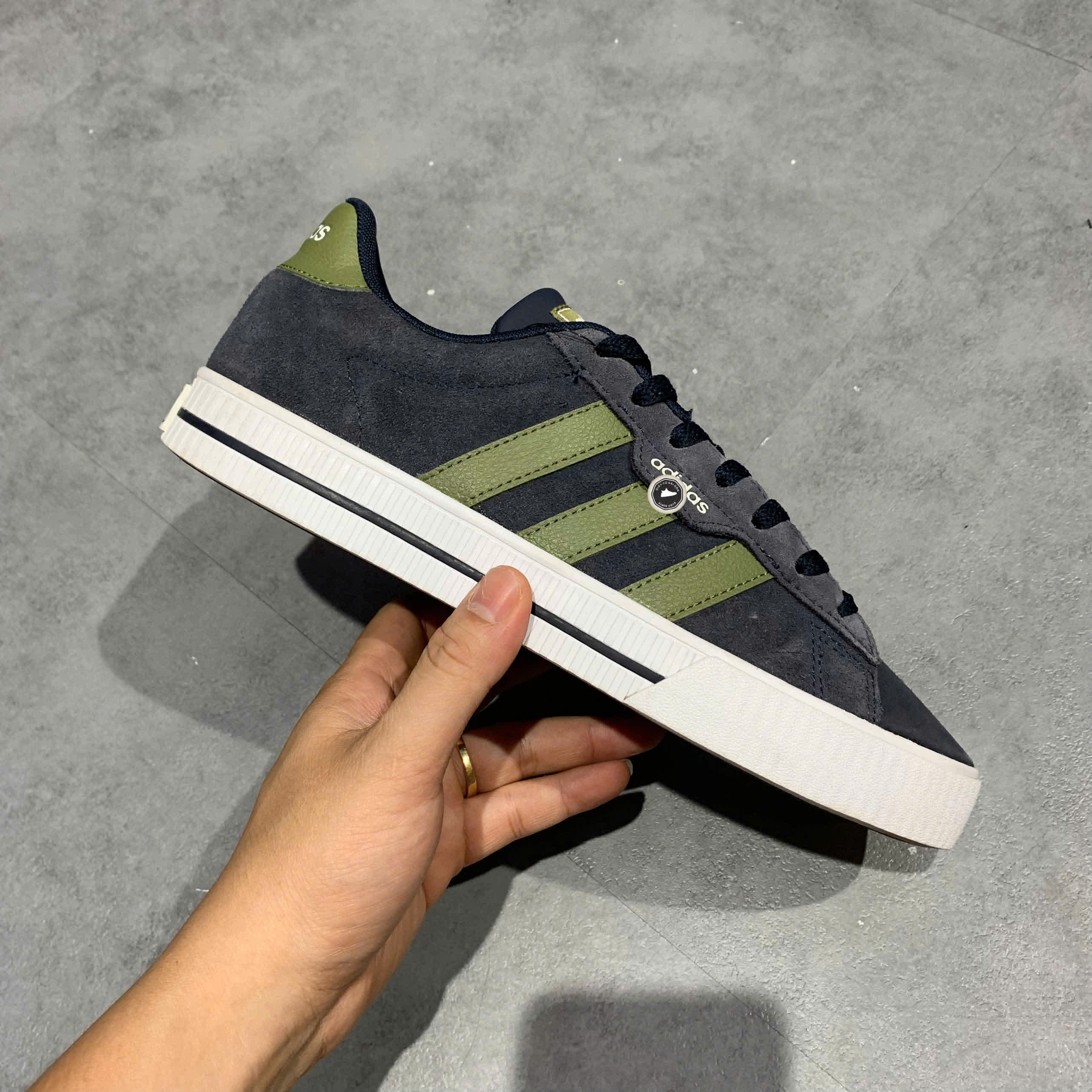 ADIDAS DAILY 3.0 NAVY OLIVE GREEN GW1917 SIZE 40 2/3 GIÀY 2HAND CHÍNH HÃNG PVN20485