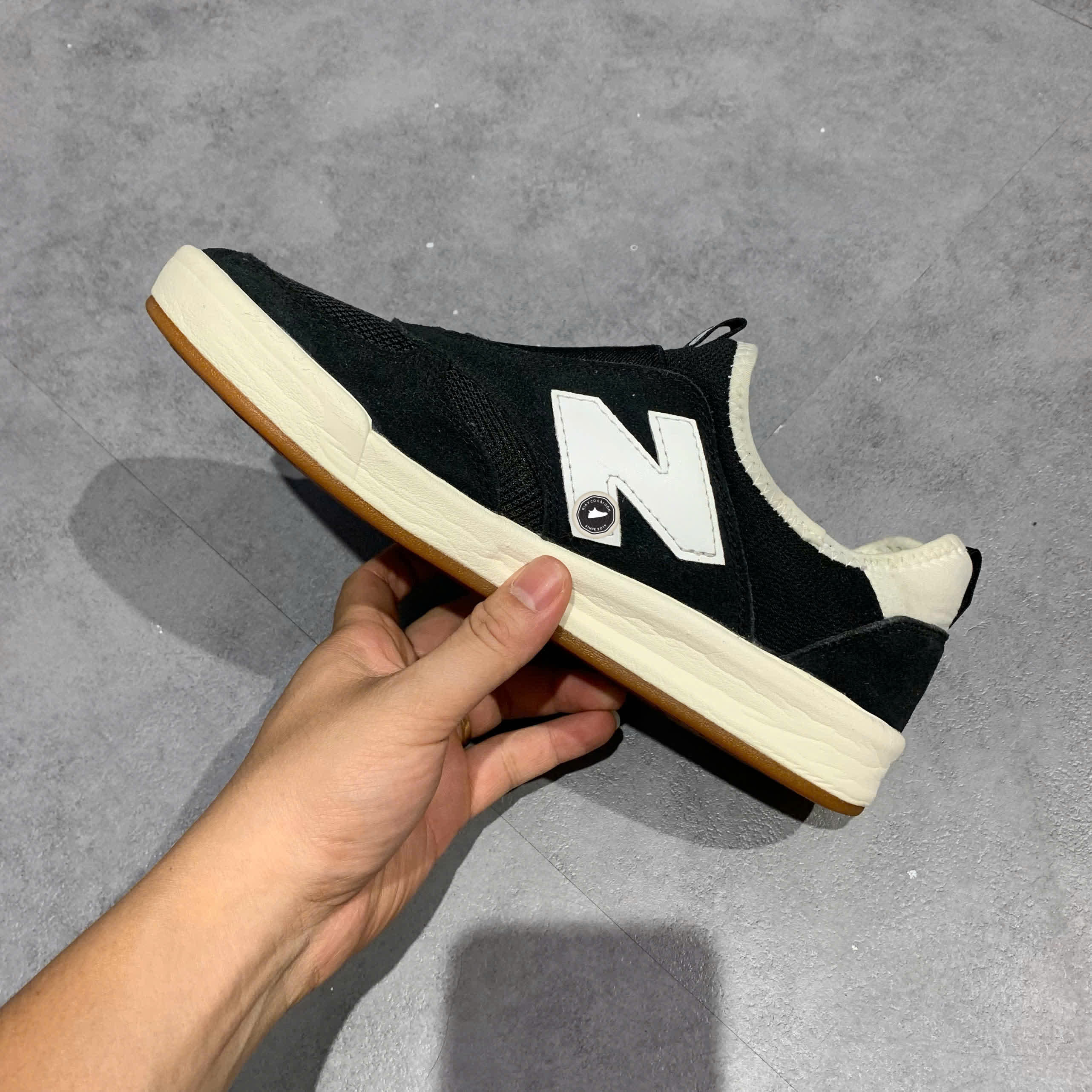 GIÀY NEW BALANCE CRT300 CRT300SV SIZE 40 GIÀY 2HAND CHÍNH HÃNG PVN20605