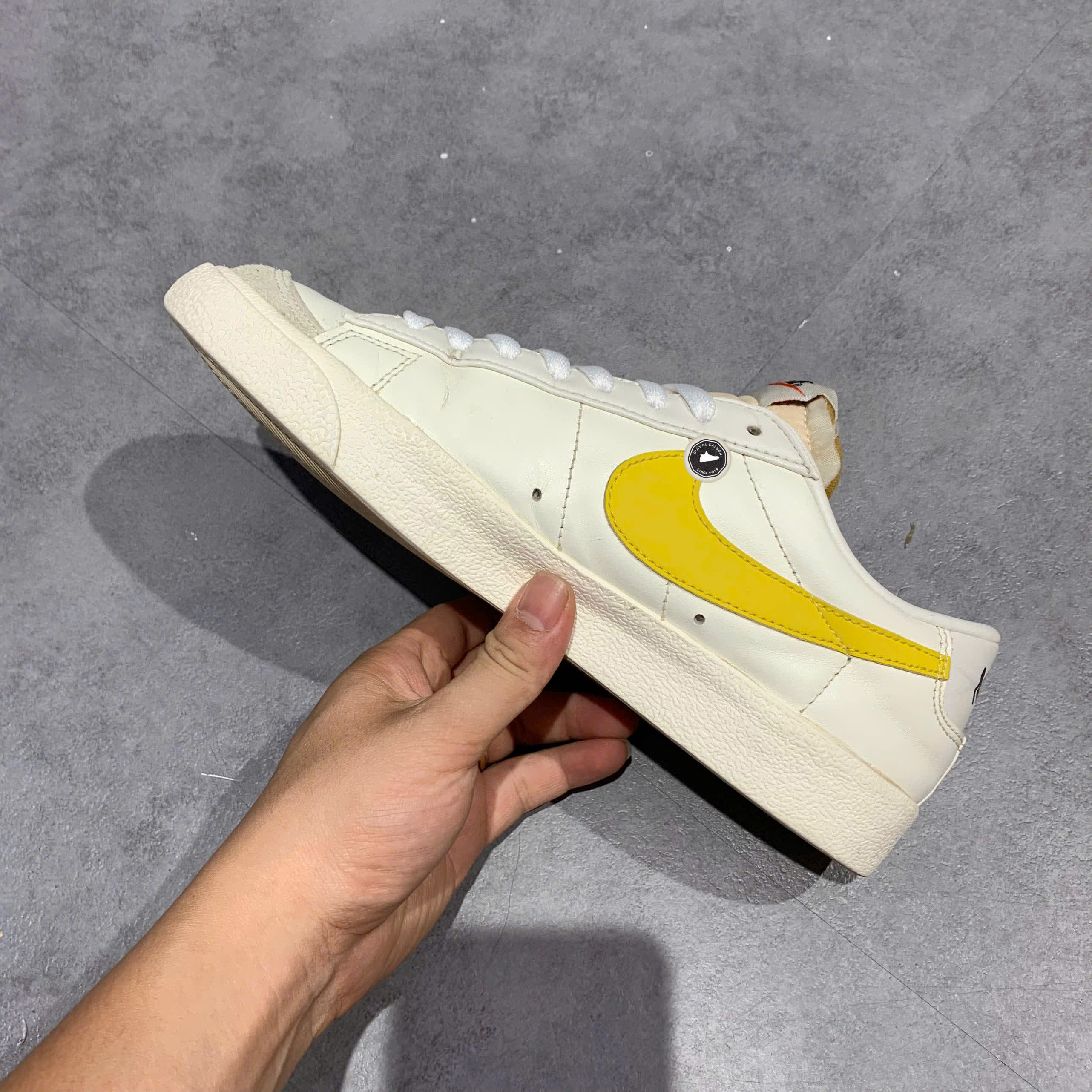 NIKE BLAZER LOW '77 VINTAGE 'SAIL MULTI' DA6364 106 SIZE 41 GIÀY 2HAND CHÍNH HÃNG PVN20418