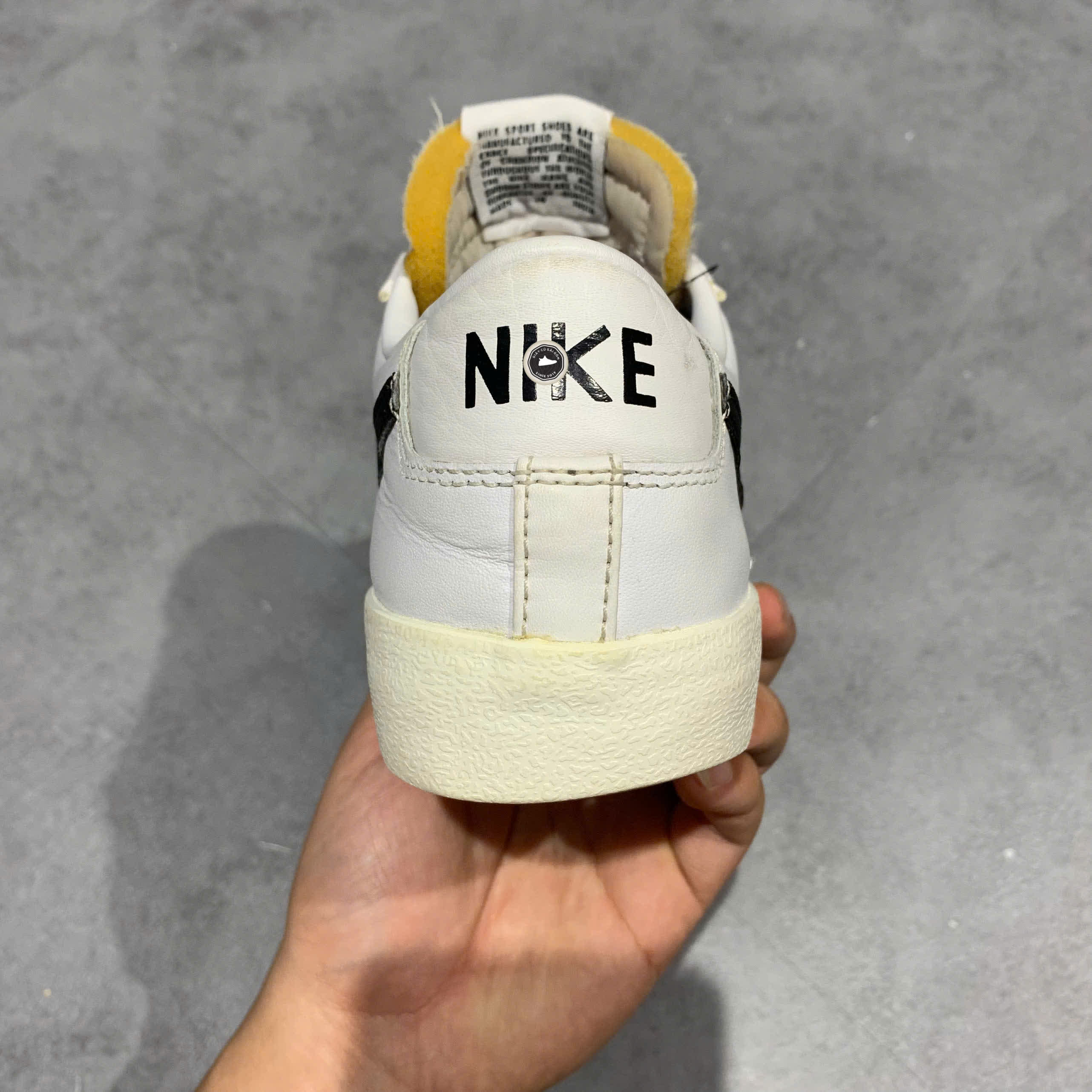 NIKE BLAZER LOW '77 VINTAGE 'WHITE BLACK' DA6364 101 SIZE 41 GIÀY 2HAND CHÍNH HÃNG PVN20428