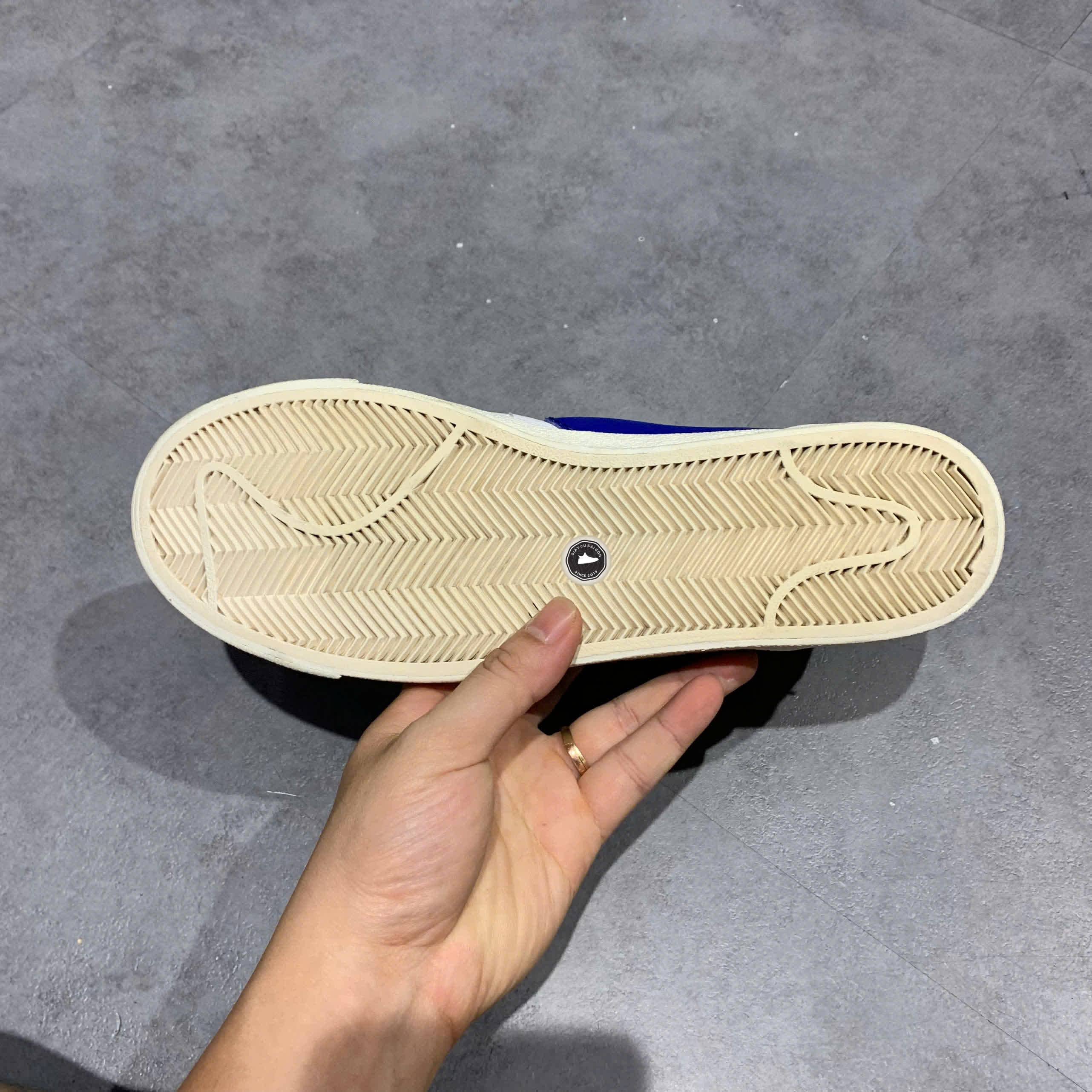 NIKE BLAZER LOW '77 JUMBO 'WHITE OLD ROYAL' DQ8768 100 SIZE 41 GIÀY 2HAND CHÍNH HÃNG PVN20412