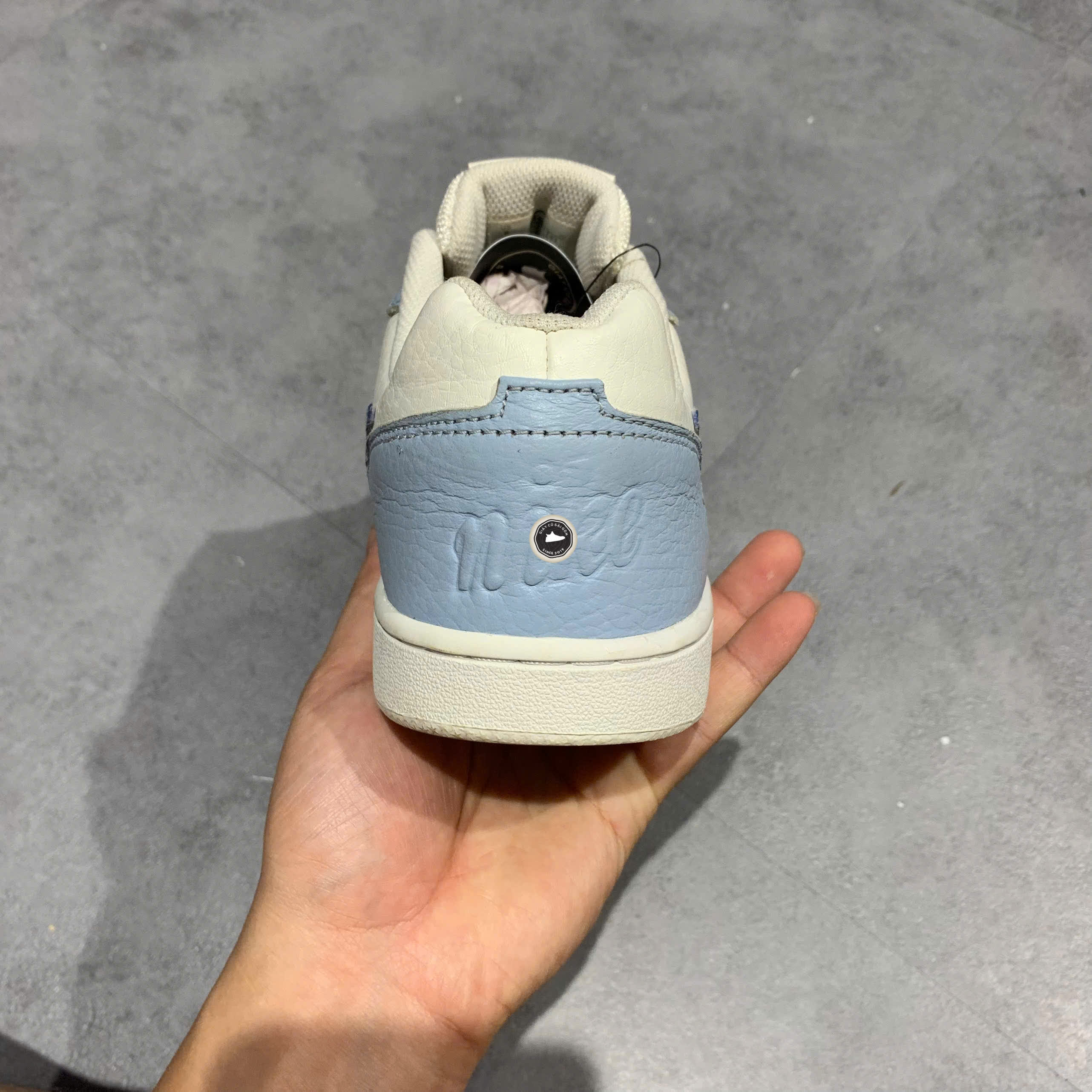 GIÀY SNEAKER NIKE HJ3490 141 SIZE 41 GIÀY 2HAND CHÍNH HÃNG PVN20599