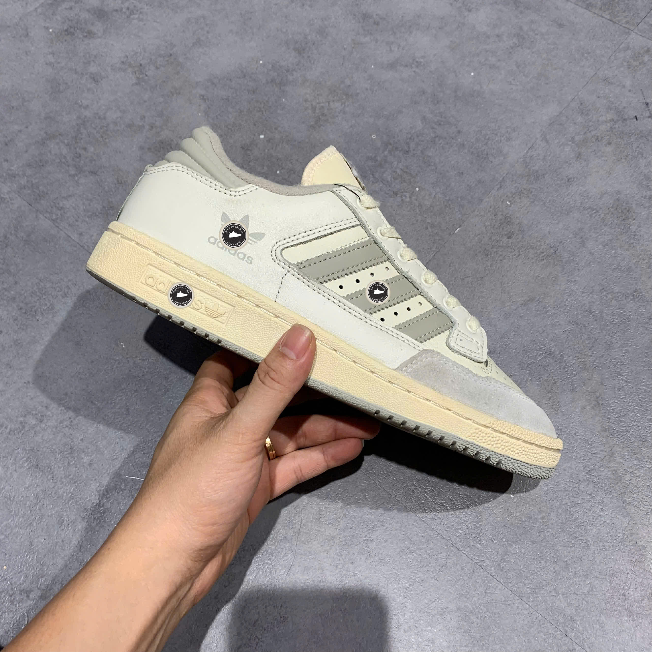 Adidas Originals Centennial 85 Low Cloud White Grey GX2213 SIZE 41 1/3 GIÀY 2HAND CHÍNH HÃNG PVN20536