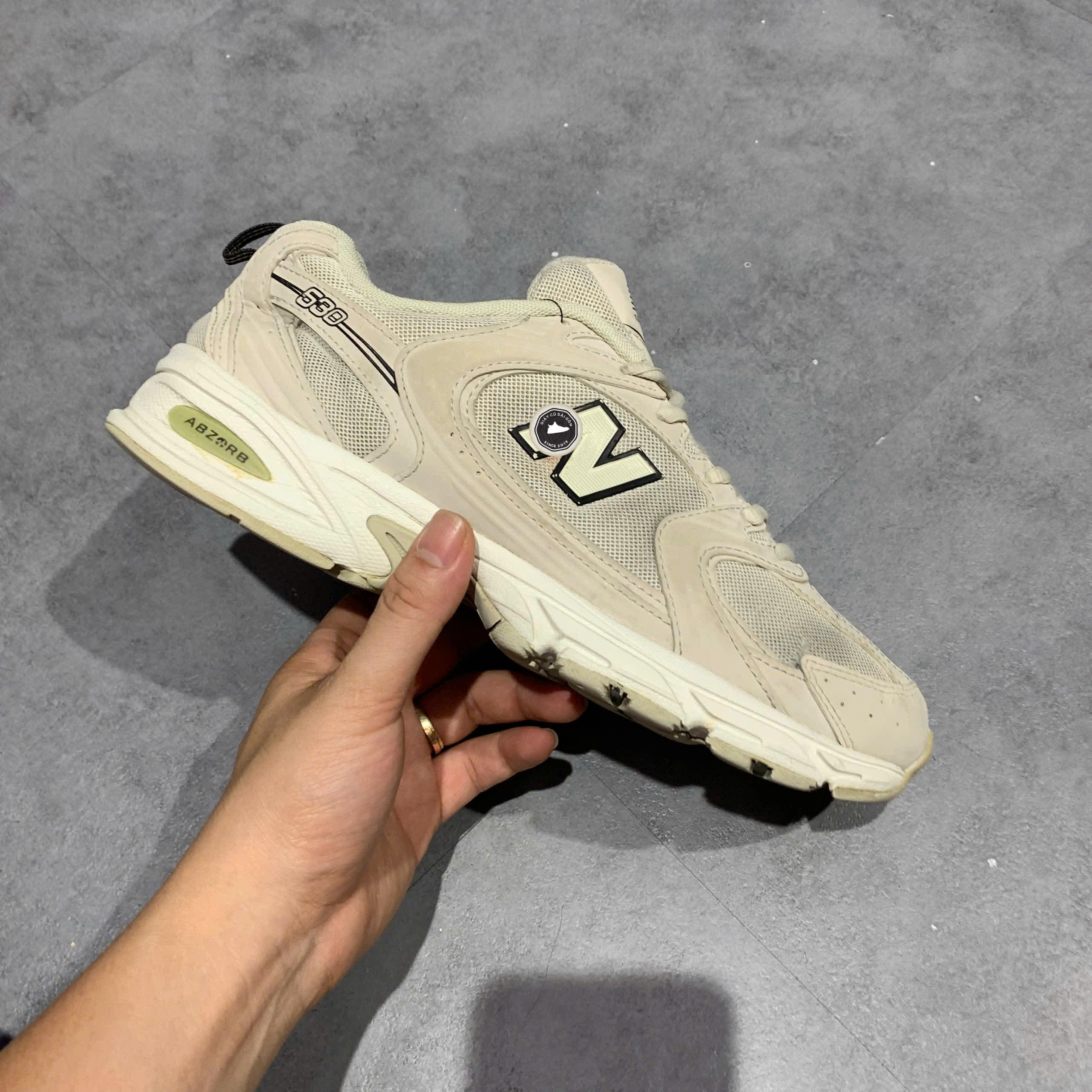 NEW BALANCE 530 'IVORY' MR530SH SIZE 41.5 GIÀY 2HAND CHÍNH HÃNG PVN21022